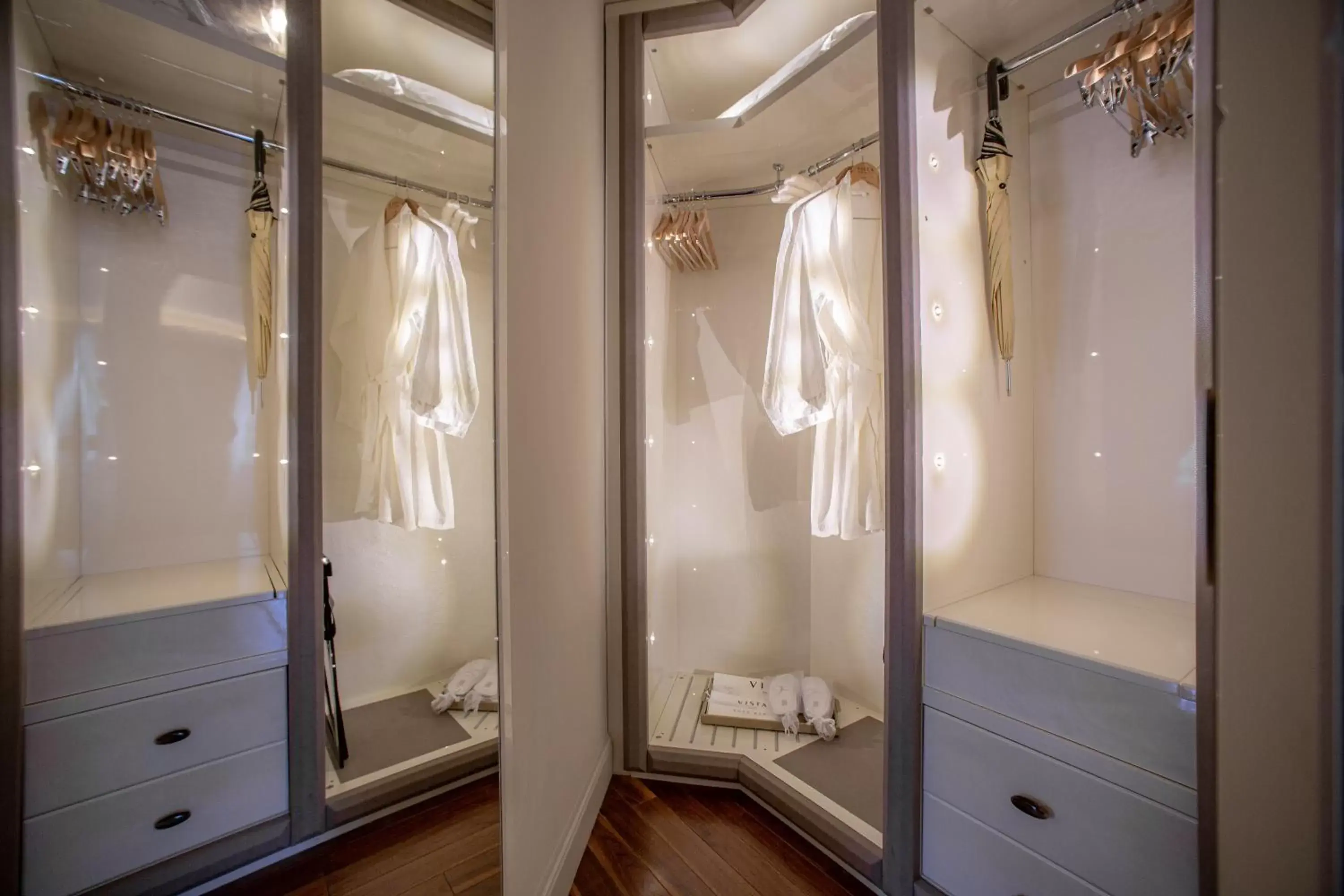 wardrobe, Bathroom in Vista Palazzo - Small Luxury Hotels of the World
