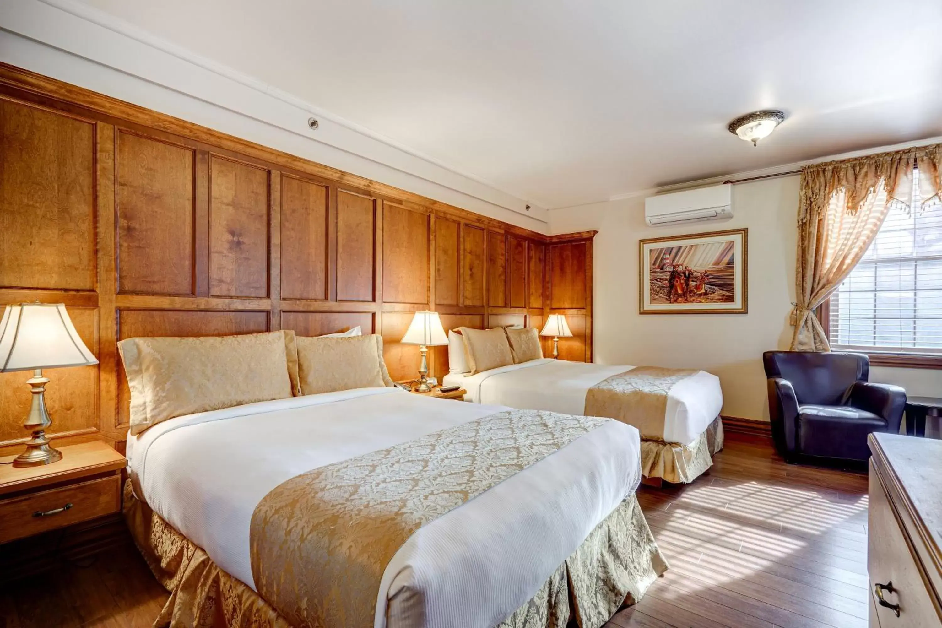 Bedroom, Bed in Le Grand Hôtel