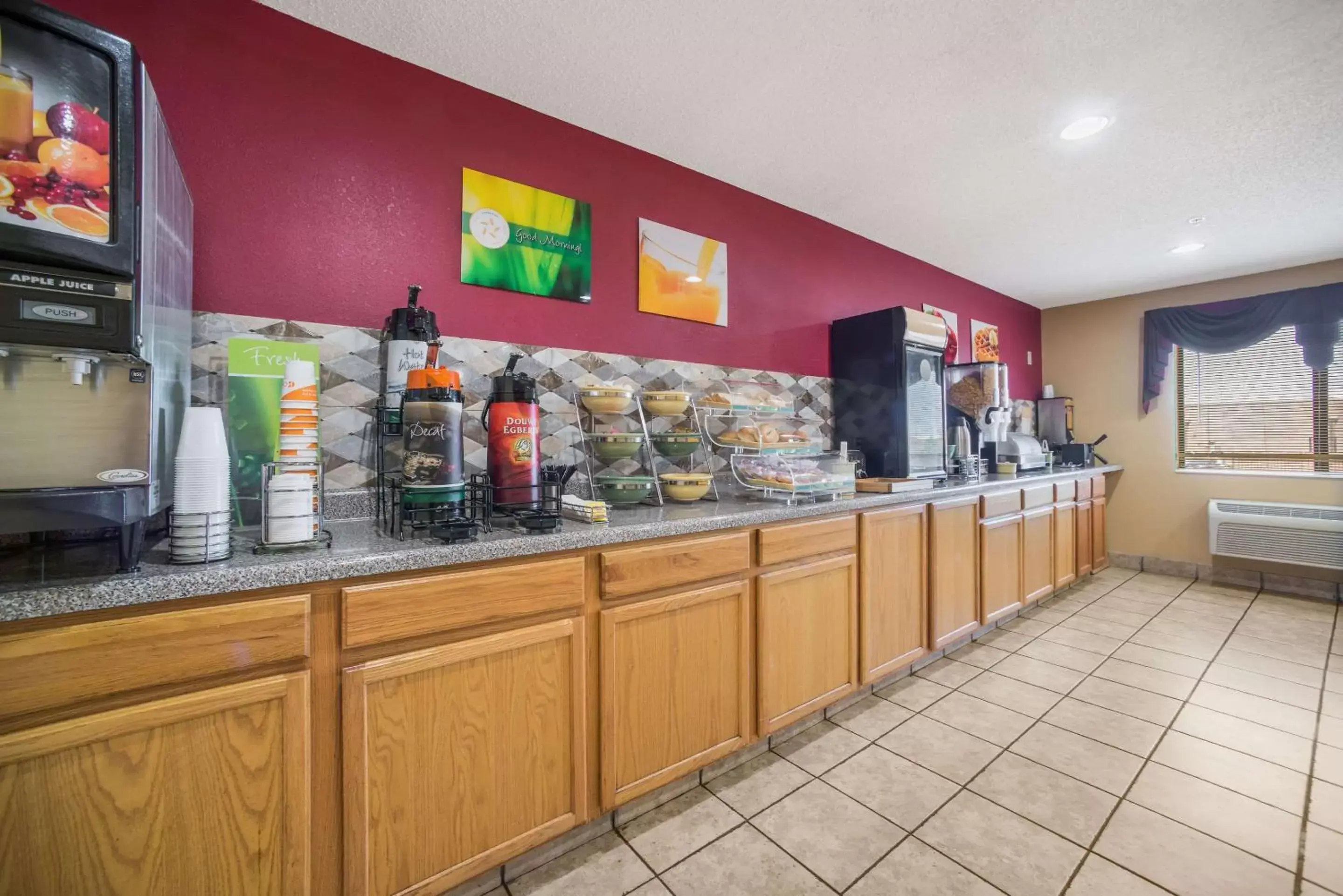 Restaurant/places to eat in Quality Inn O'Fallon I-64