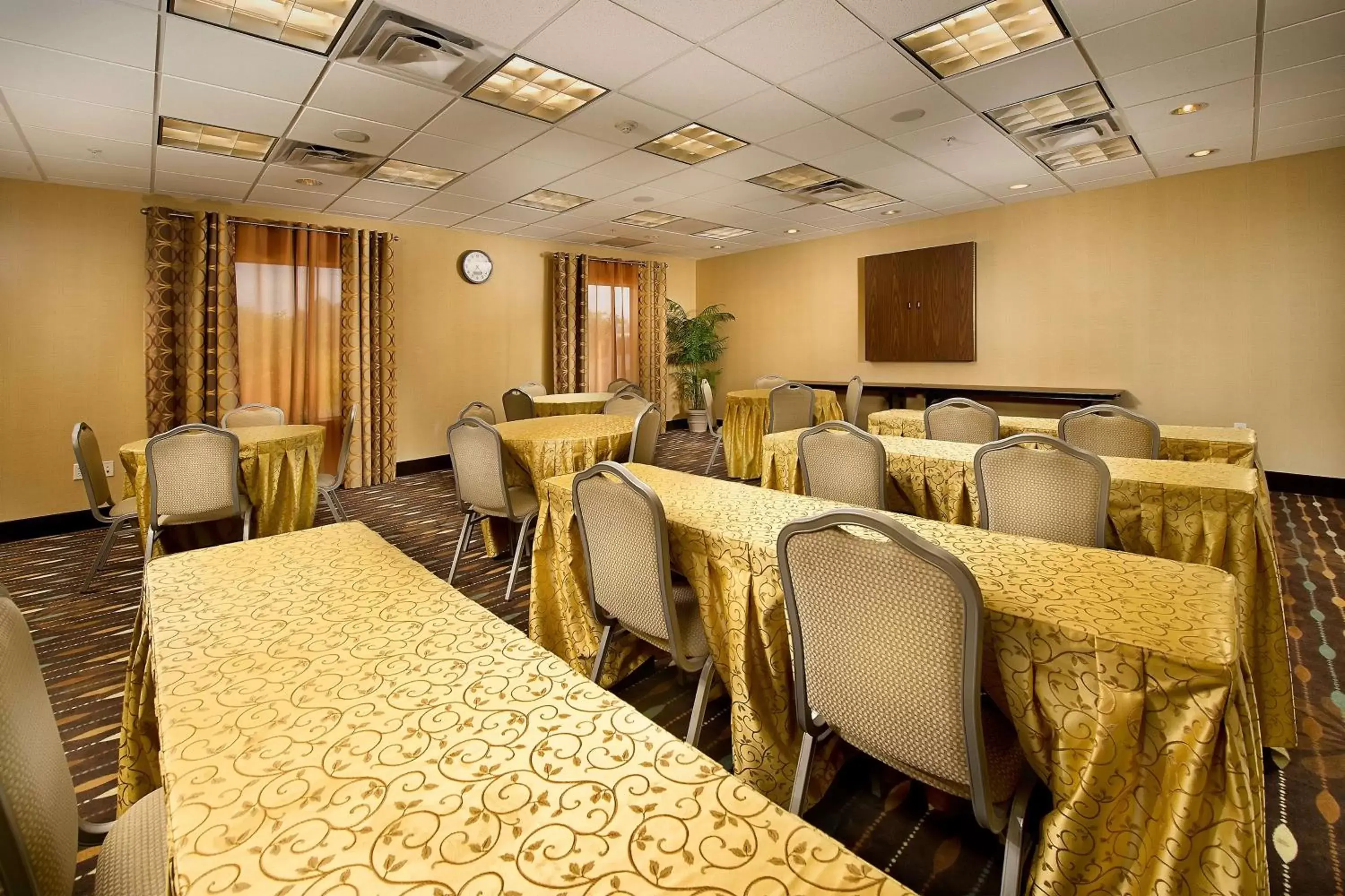Meeting/conference room in Hampton Inn Pampa