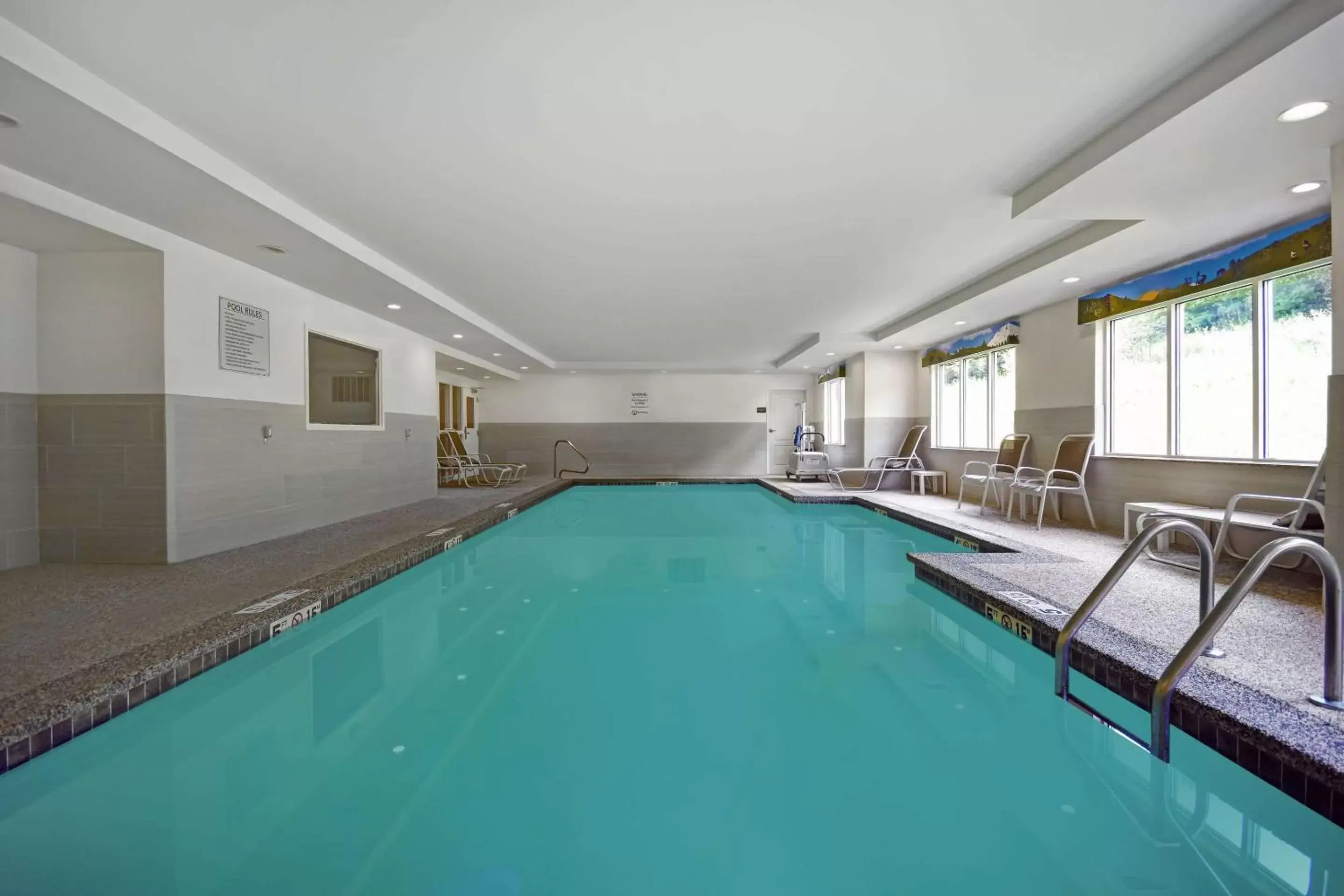 Swimming Pool in Comfort Inn & Suites Wilton