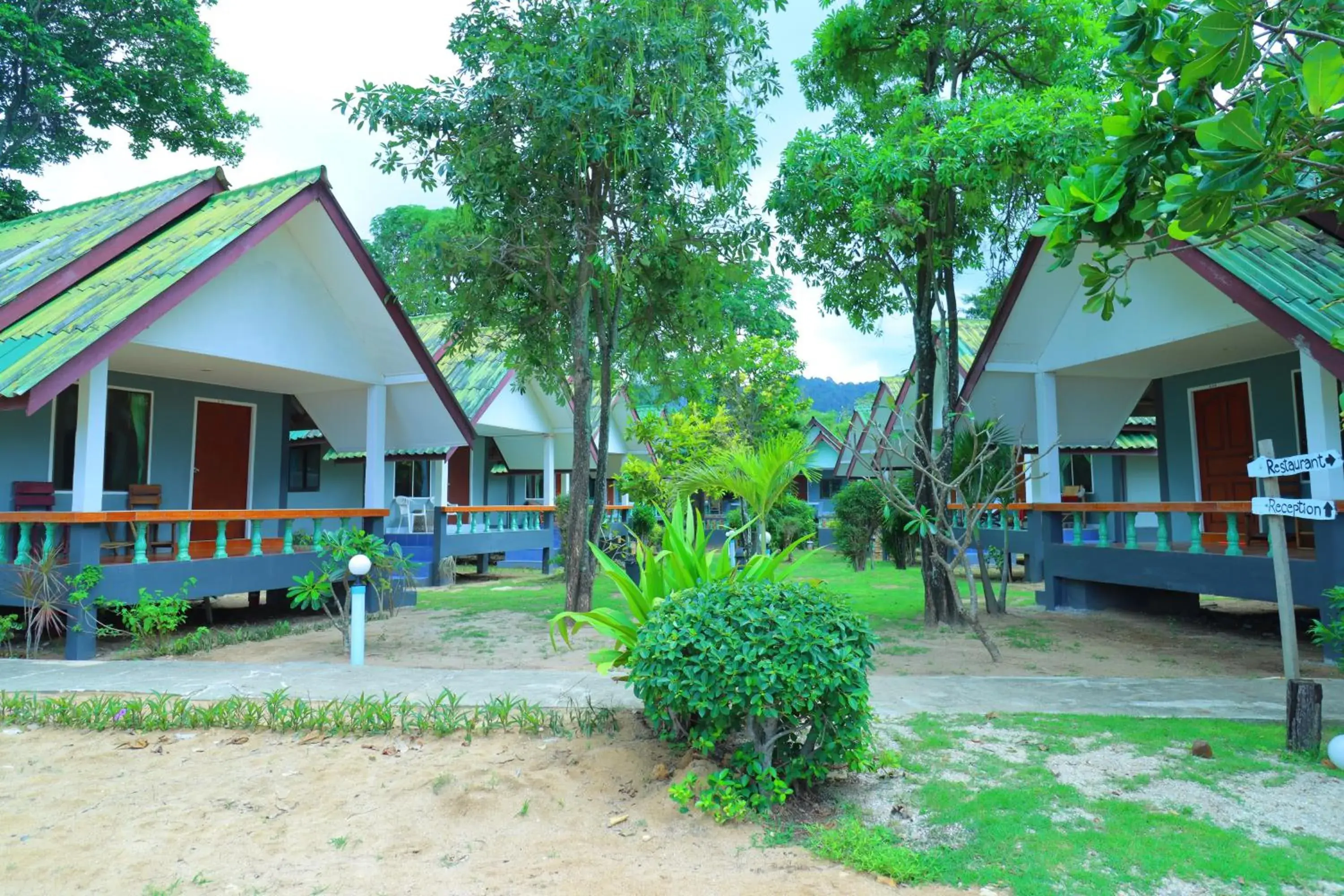 Property Building in Lanta Palm Beach Resort