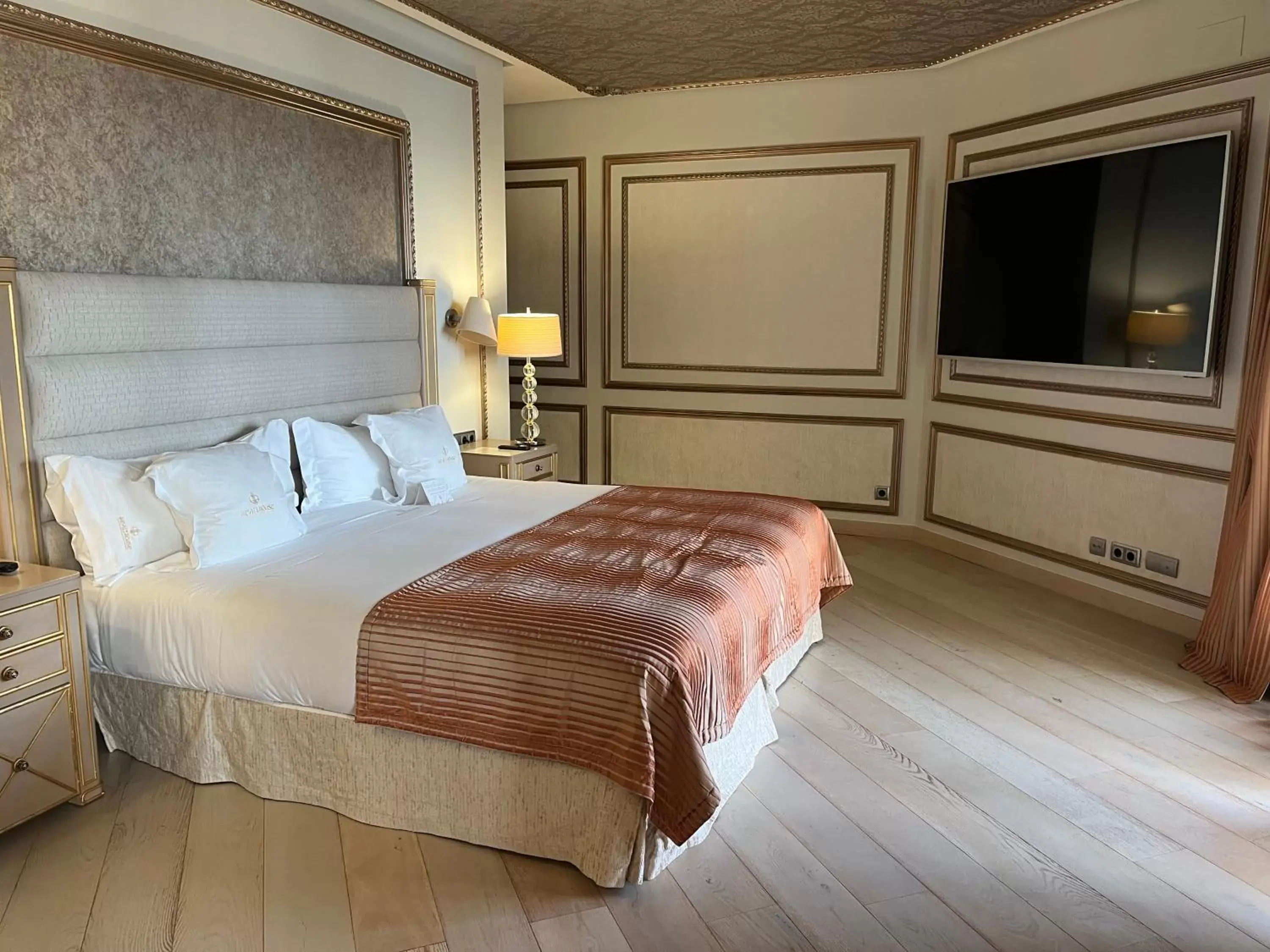 Bedroom, Bed in Las Dunas Grand Luxury