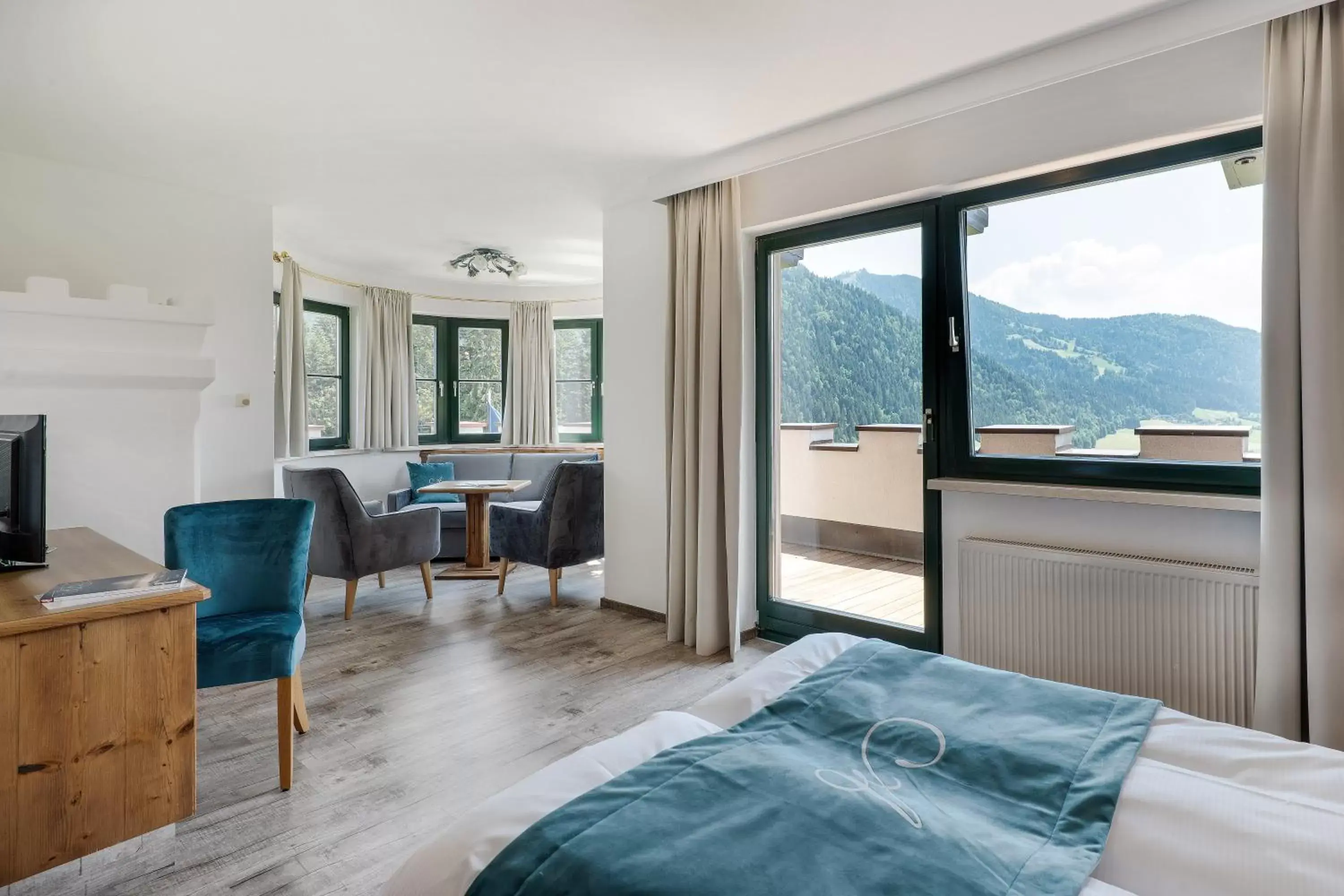 Seating area, Mountain View in Hotel AlpenSchlössl