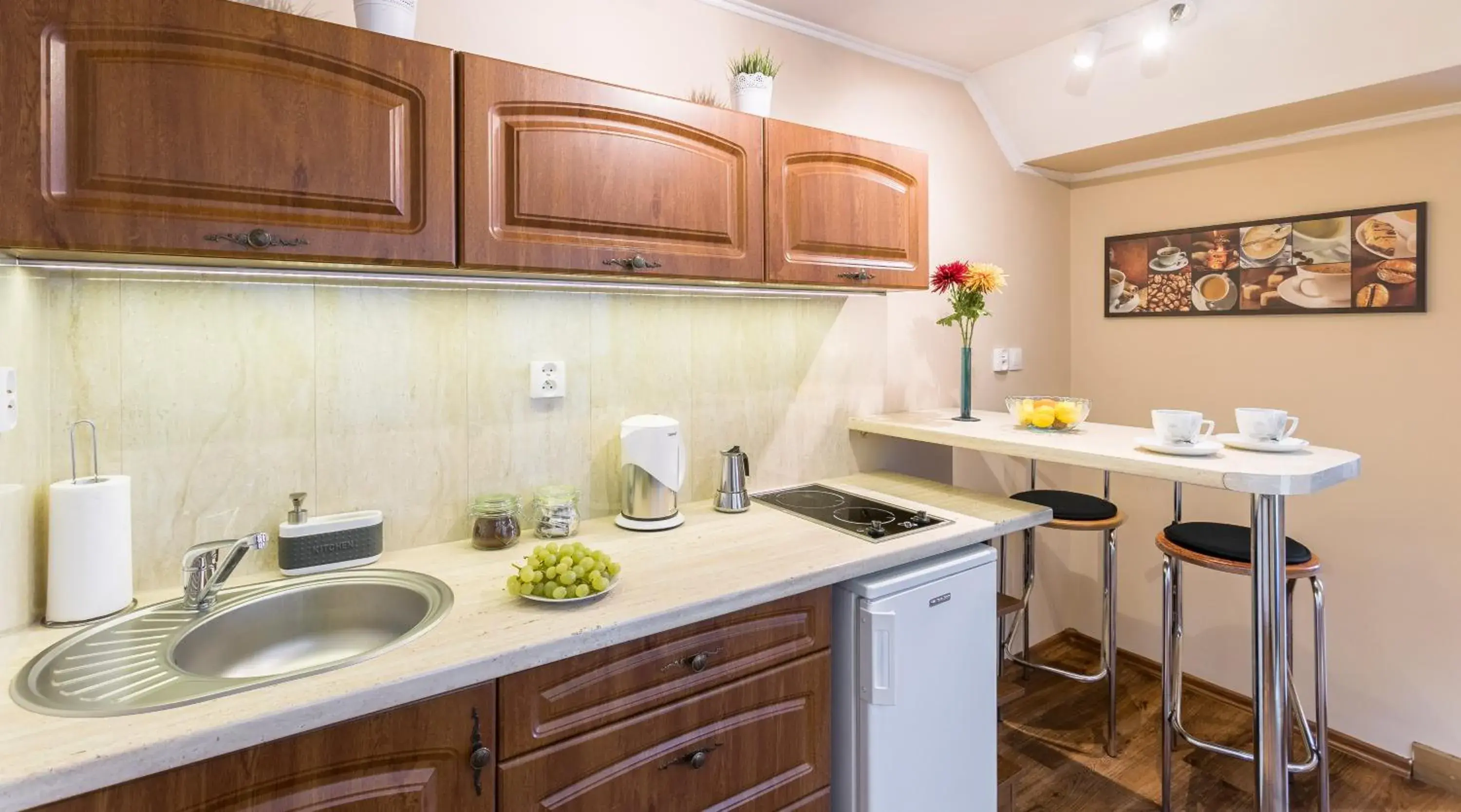 Kitchen/Kitchenette in P&J Tourist Apartments