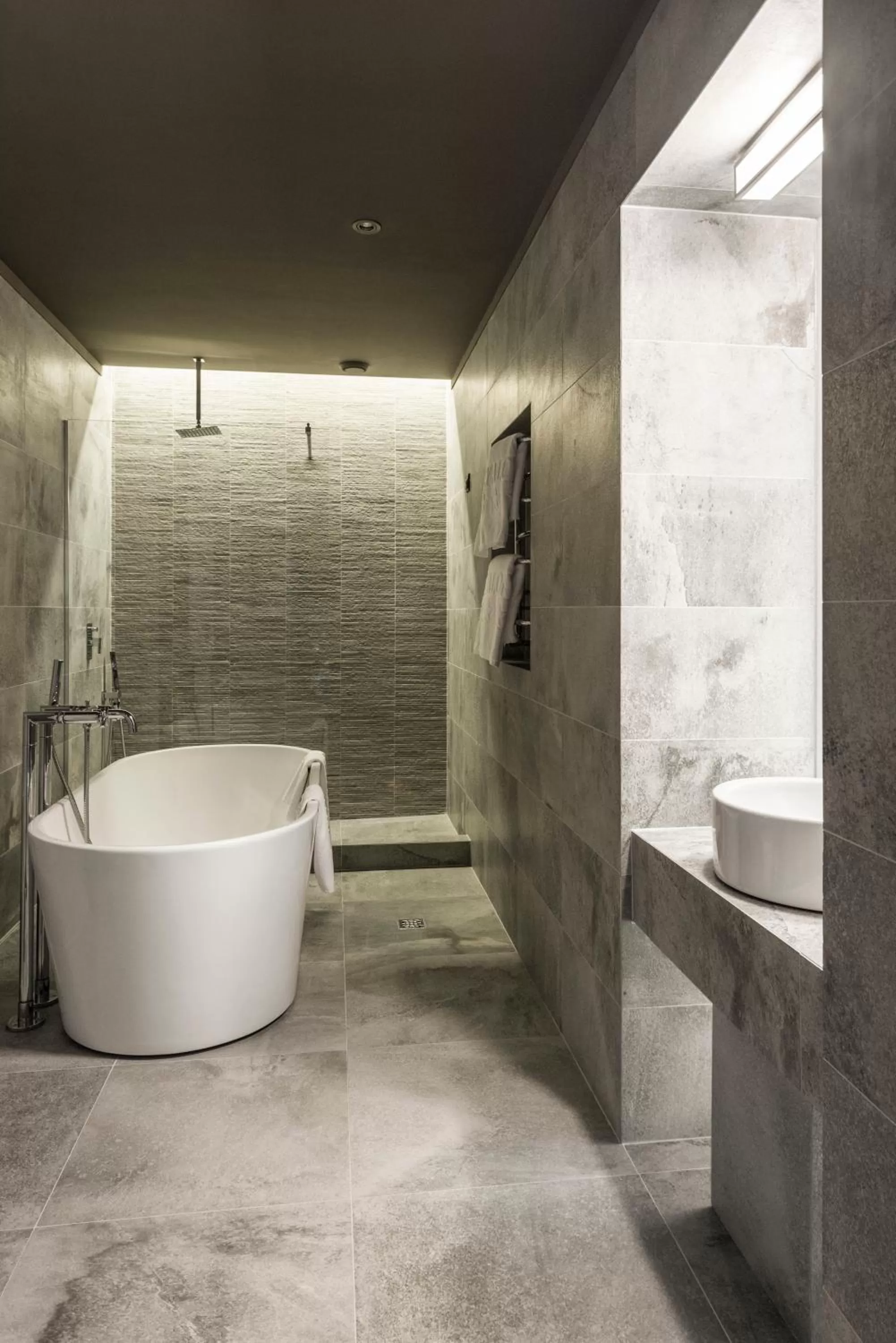 Bathroom in Jolly Alon Hotel & Business Center