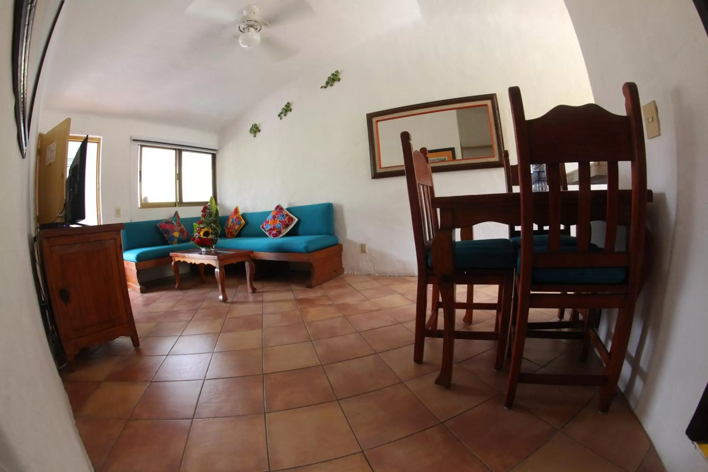 Living room, Dining Area in Hotel Casa Iguana Mismaloya