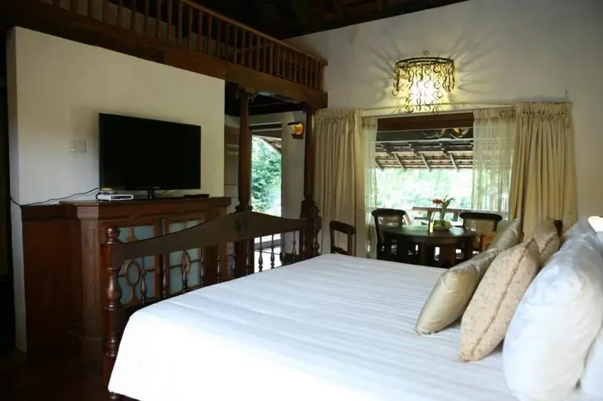 Bed in The Leela Ashtamudi, A Raviz Hotel