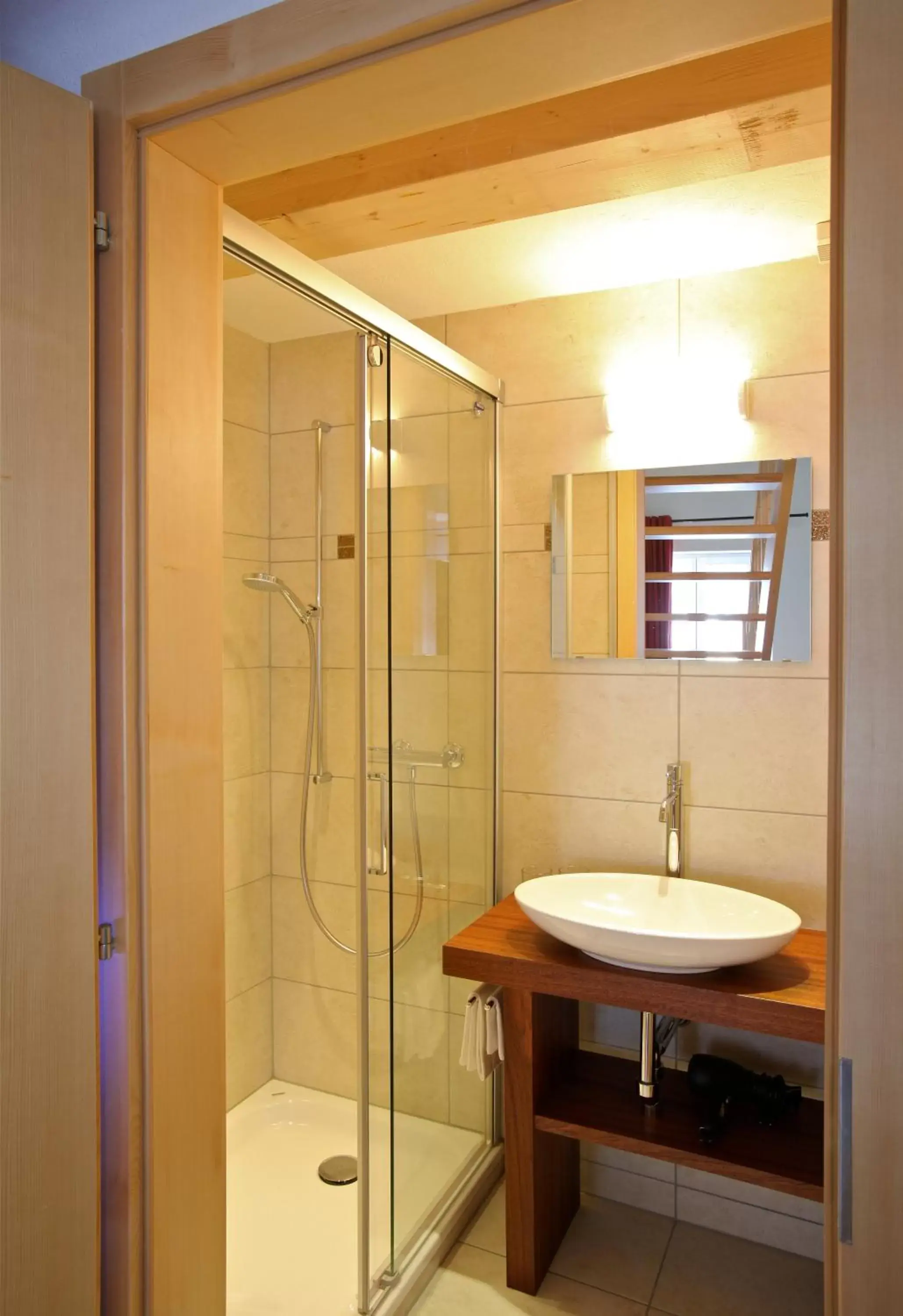 Bathroom in Hôtel du Cerf