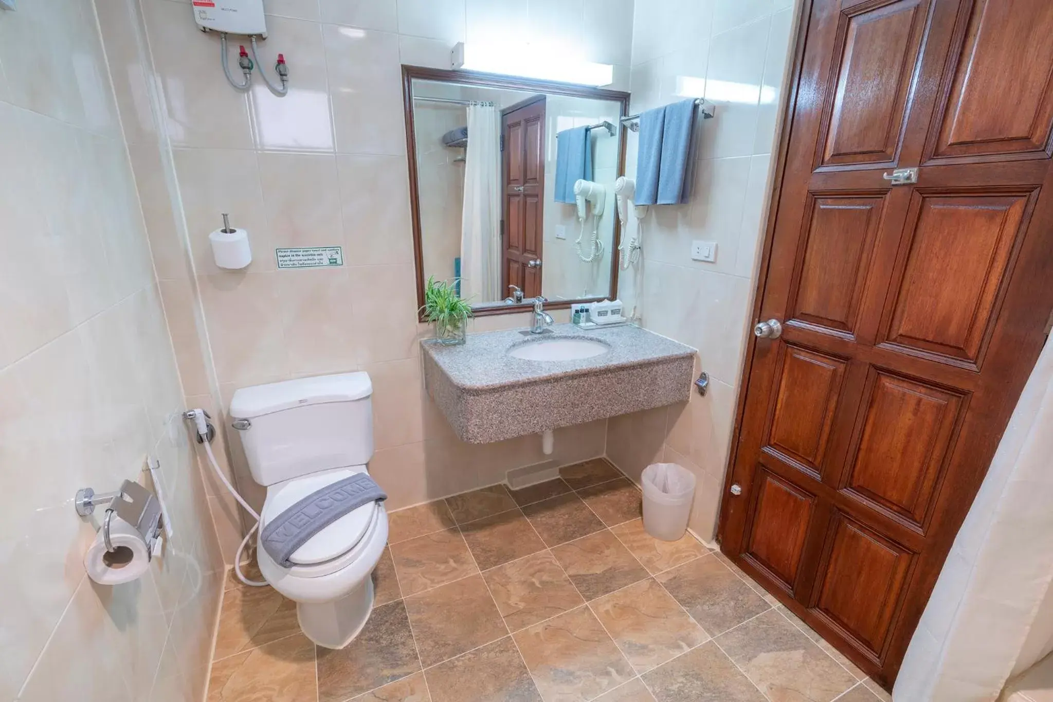 Bathroom in Sabai Inn Bathroom in Sabai Inn