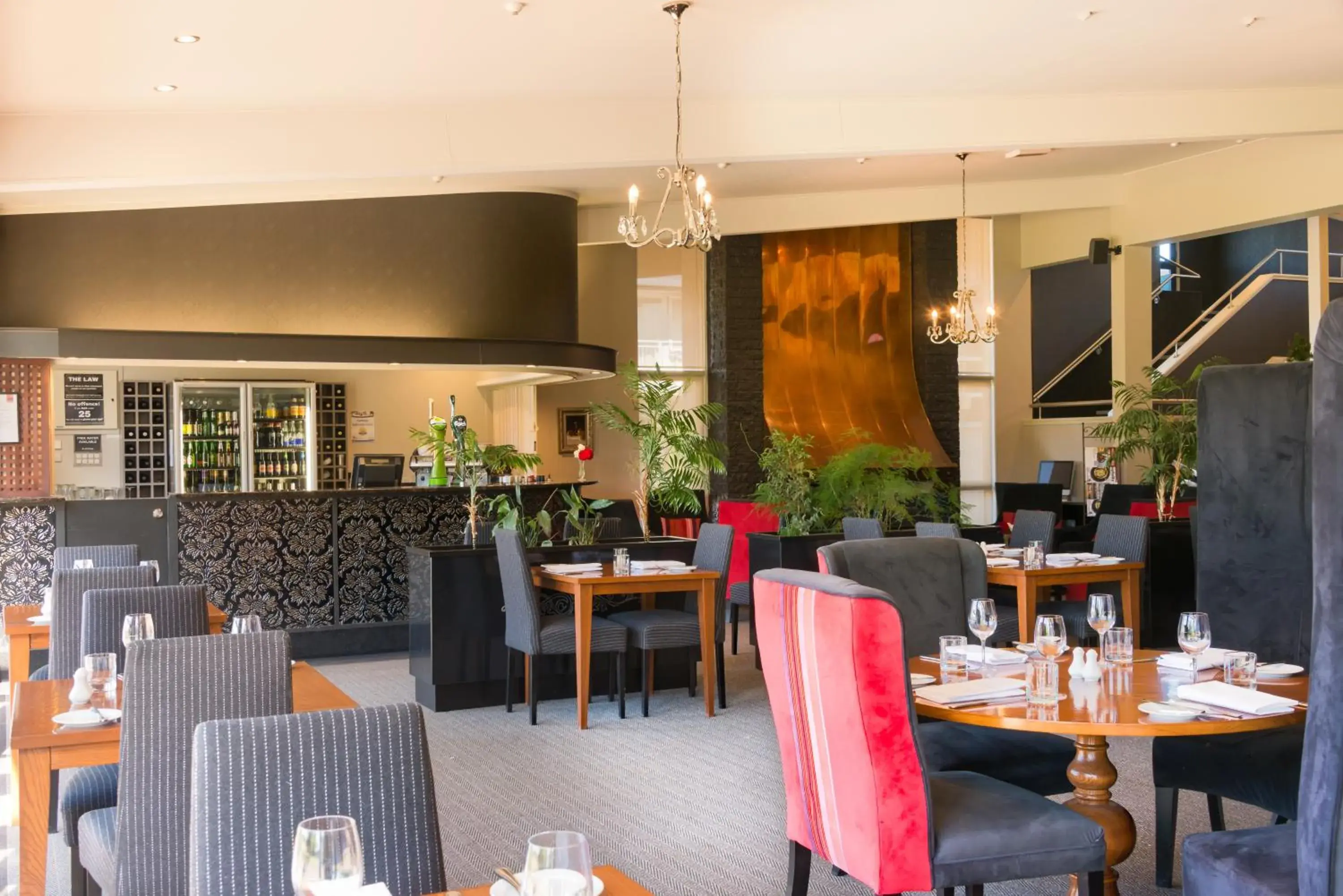 Restaurant/Places to Eat in Heartland Hotel Croydon