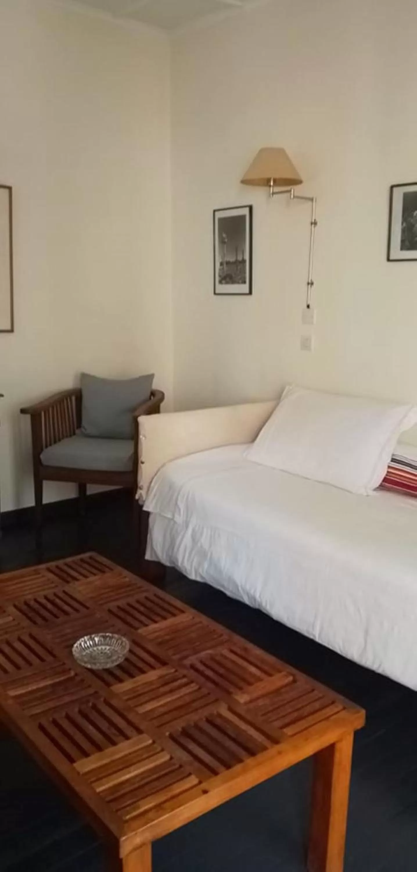 Living room, Bed in Hotel La Villette