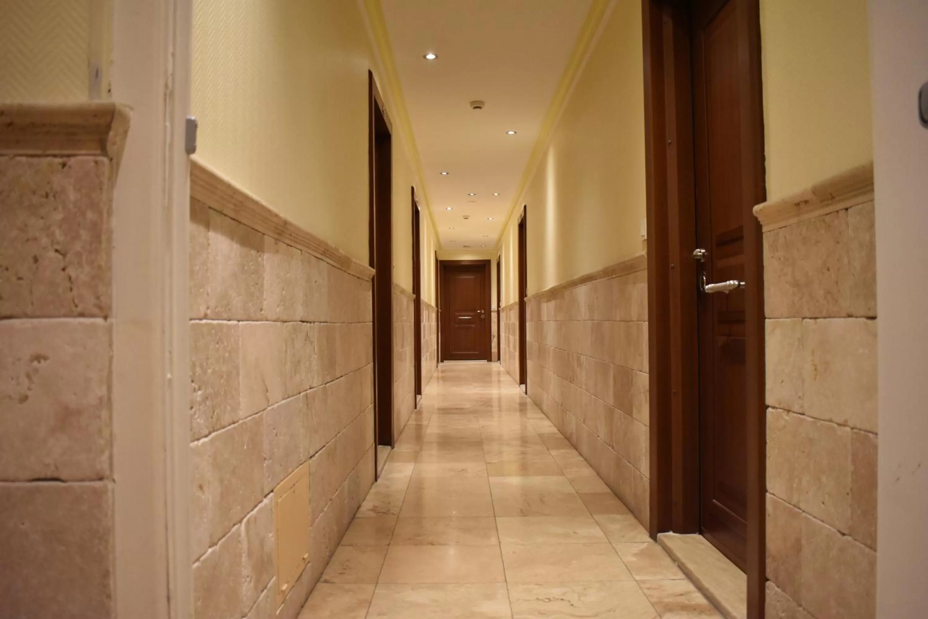 Lobby or reception in Hôtel Le Sauvage