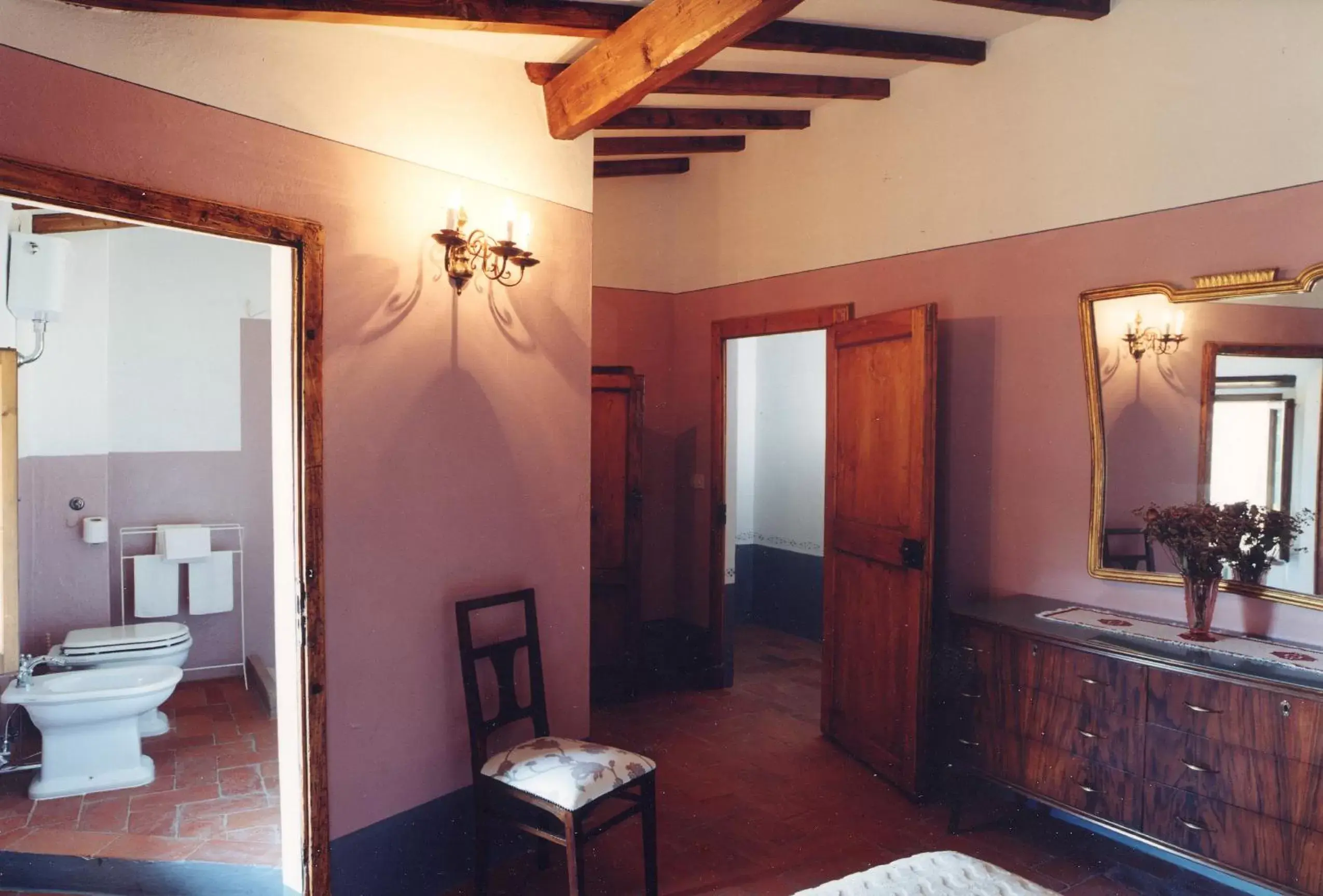 Photo of the whole room, Bathroom in antica casa "le rondini"