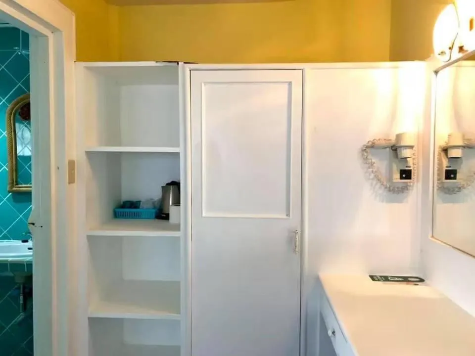 Coffee/tea facilities in Utopia Resort