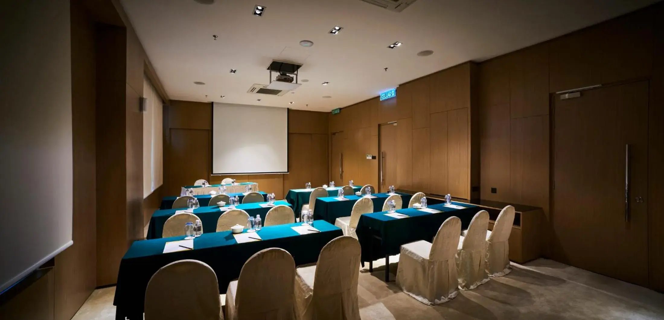 Meeting/conference room in d'Sora Boutique Business Hotel