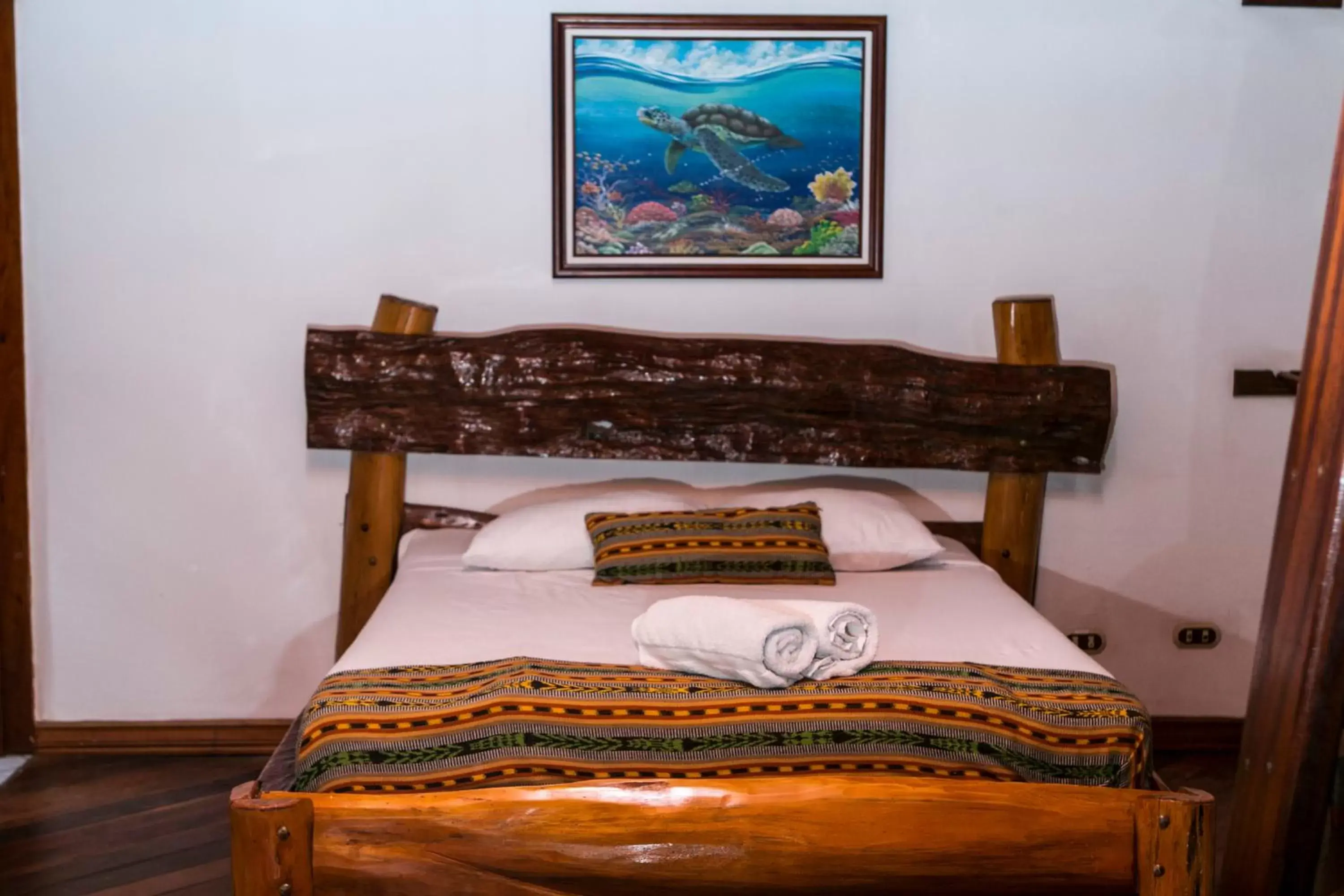 Bedroom, Room Photo in Hotel La Isla Inn