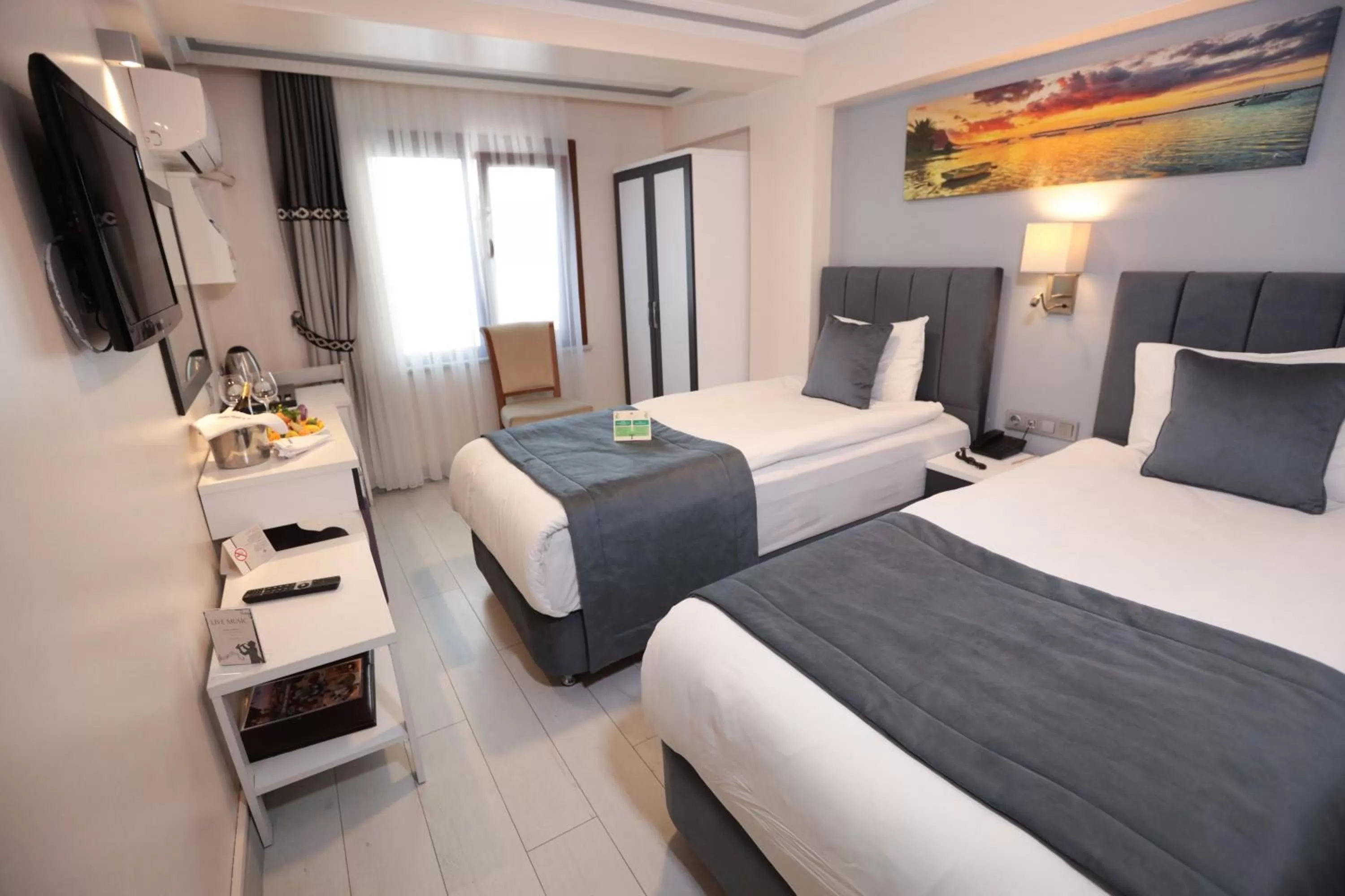 Bed in Skalion Hotel