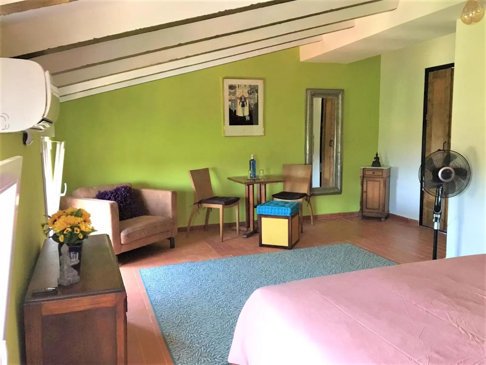 Photo of the whole room, Bed in Finca La Higuera - Boutique B&B