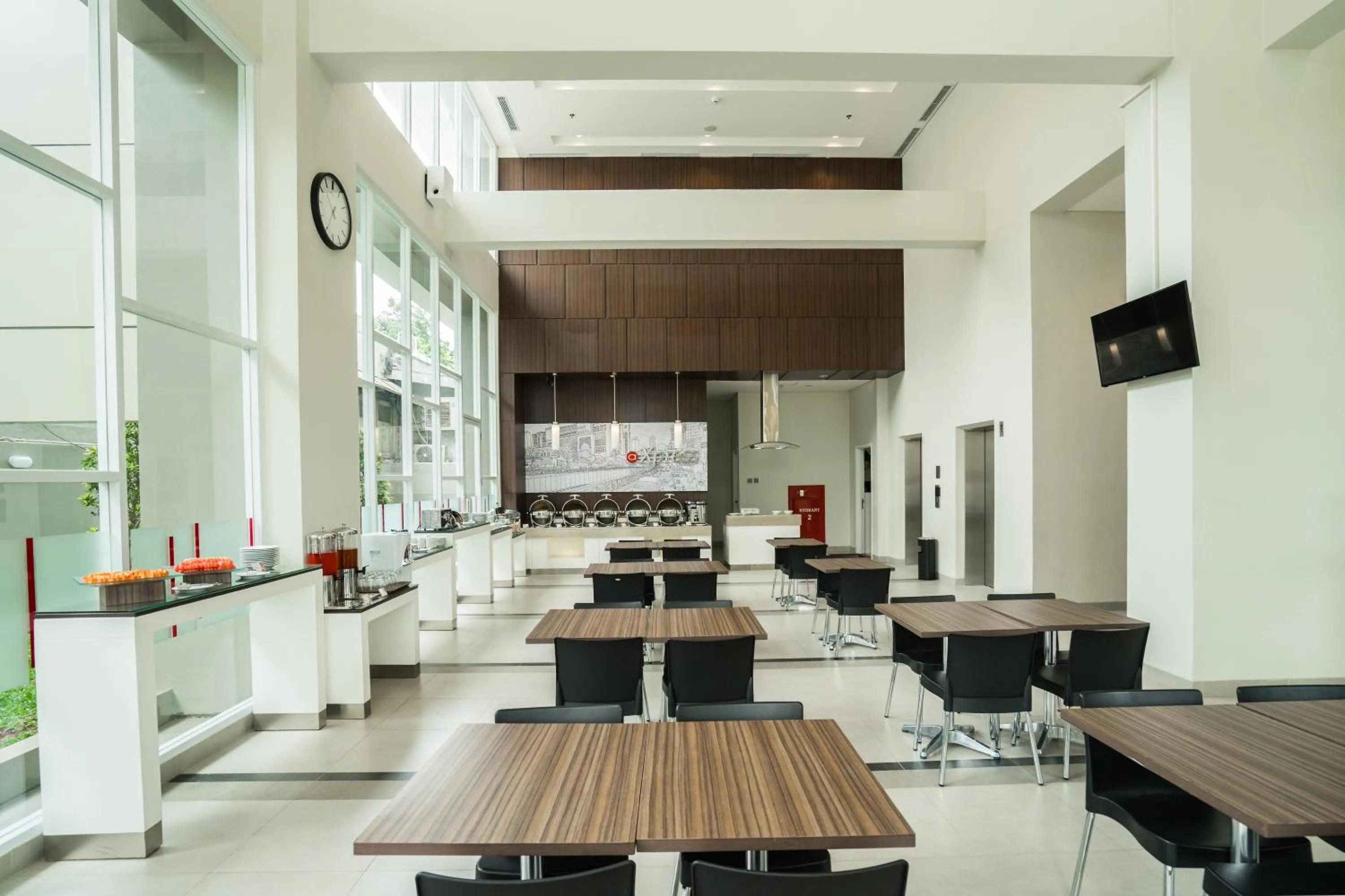 Restaurant/places to eat in Amaris Hotel Fachrudin – Tanah Abang