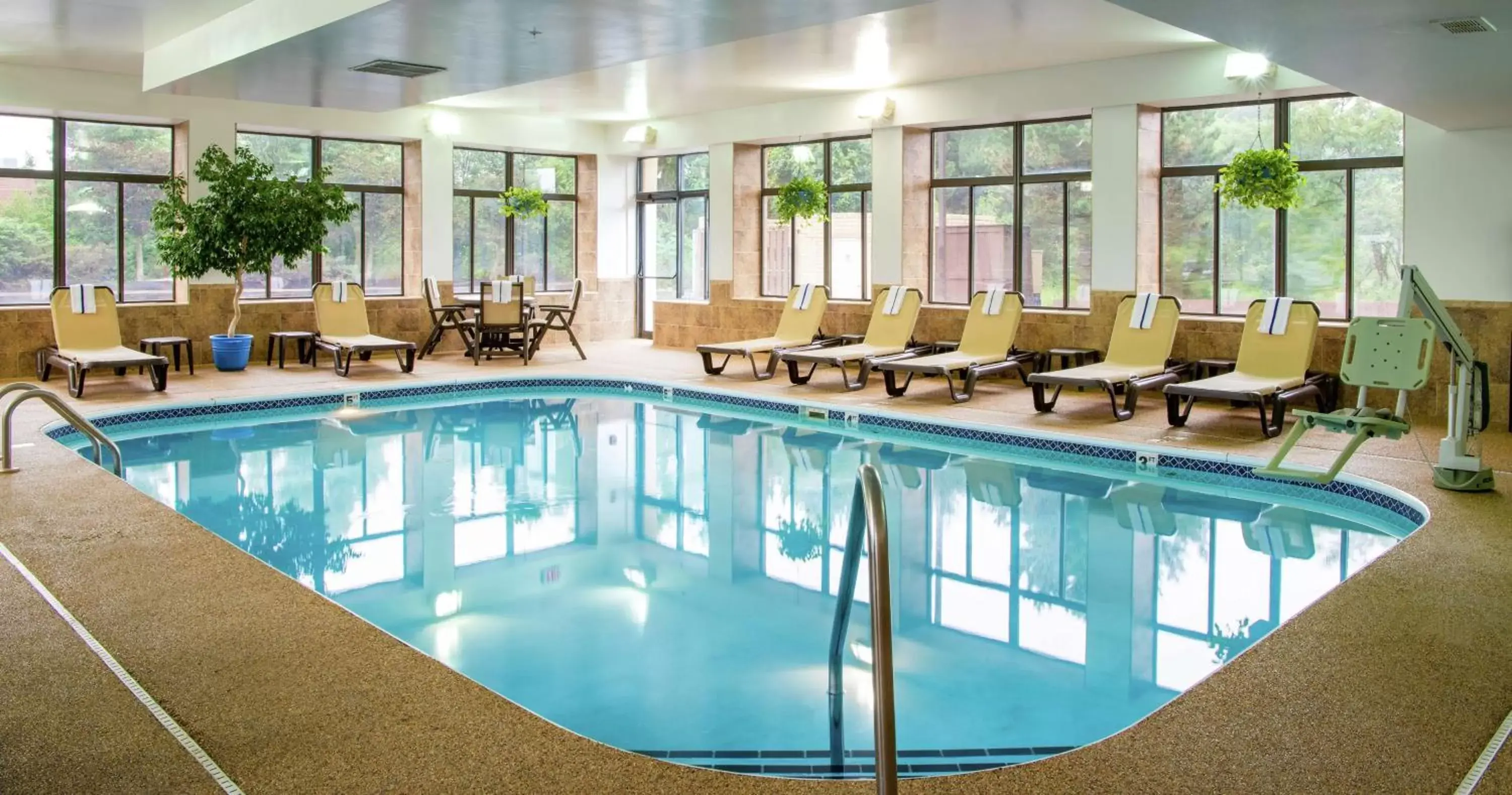 Fitness centre/facilities, Swimming Pool in Hampton Inn Cleveland-Solon