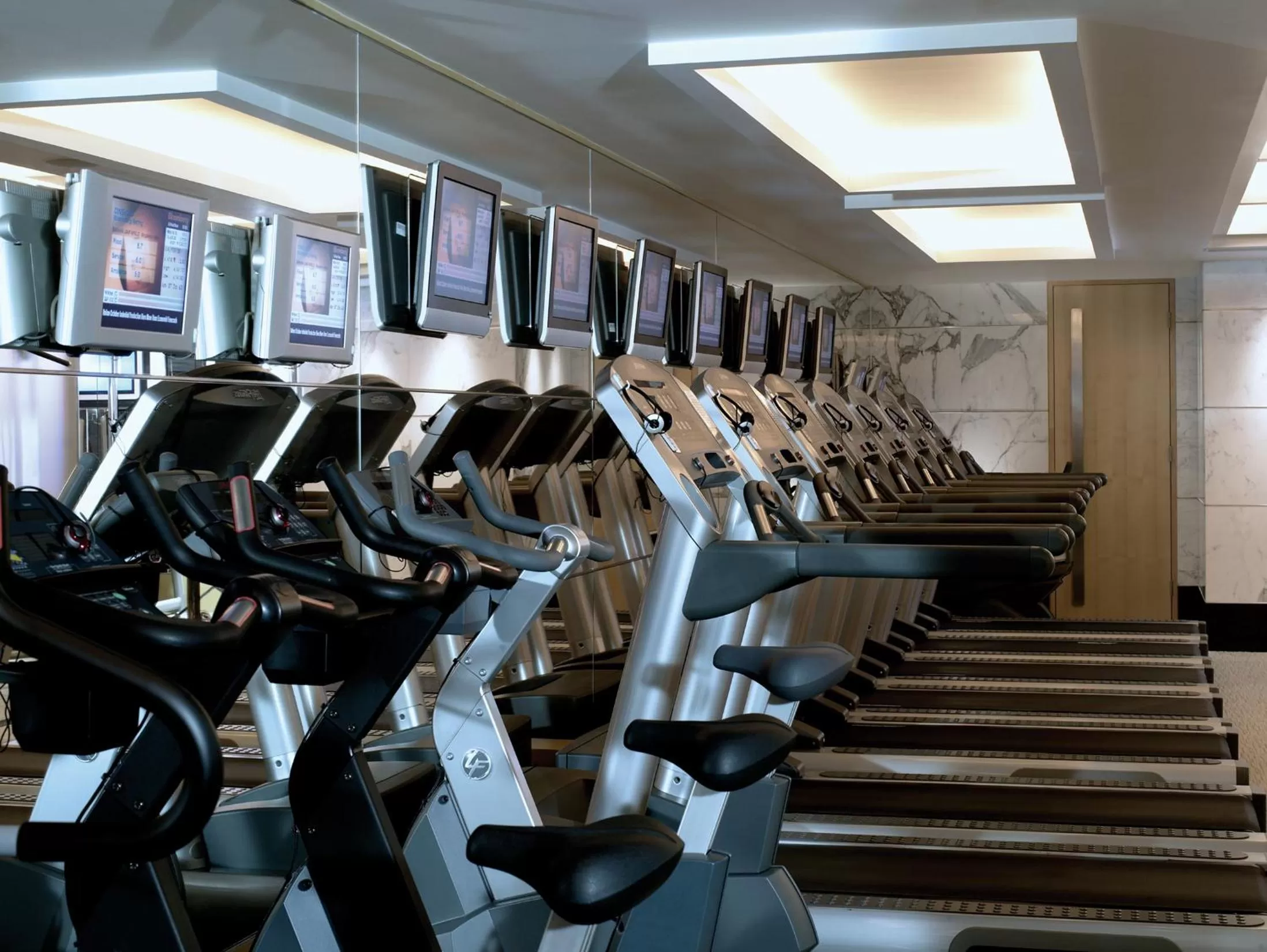 Fitness centre/facilities in Kowloon Shangri-La, Hong Kong