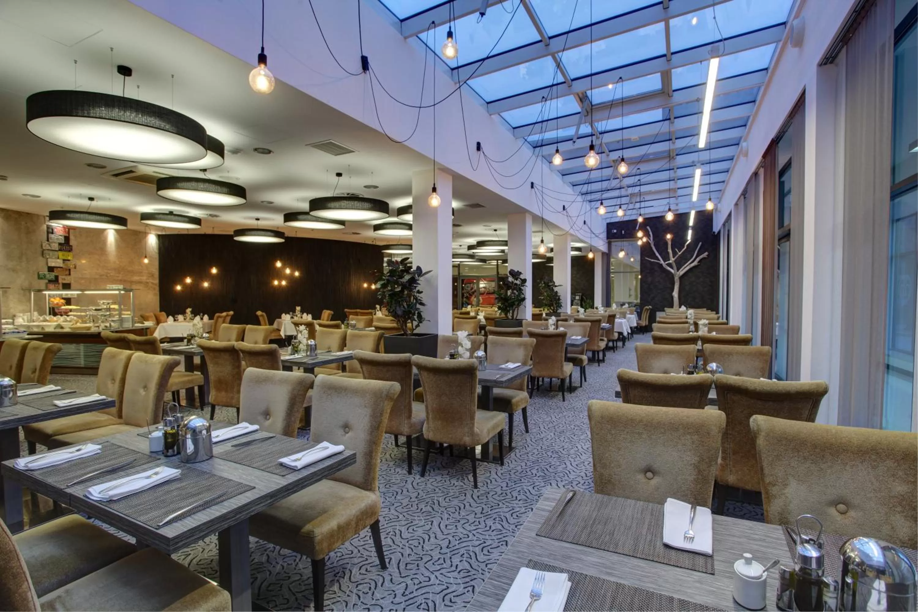 Meals in Haston City Hotel