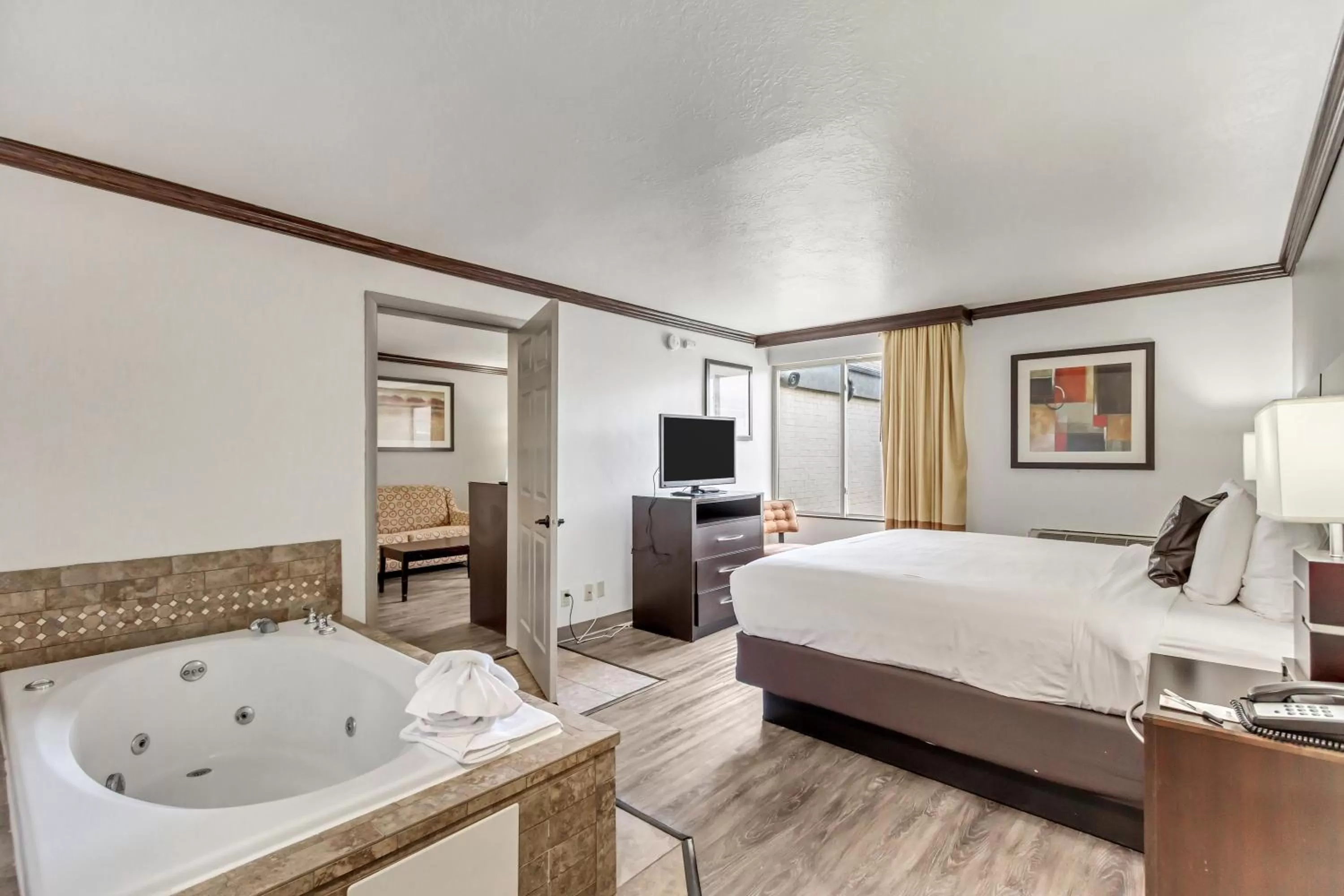 Bed in Park Inn by Radisson, Salt Lake City-Midvale
