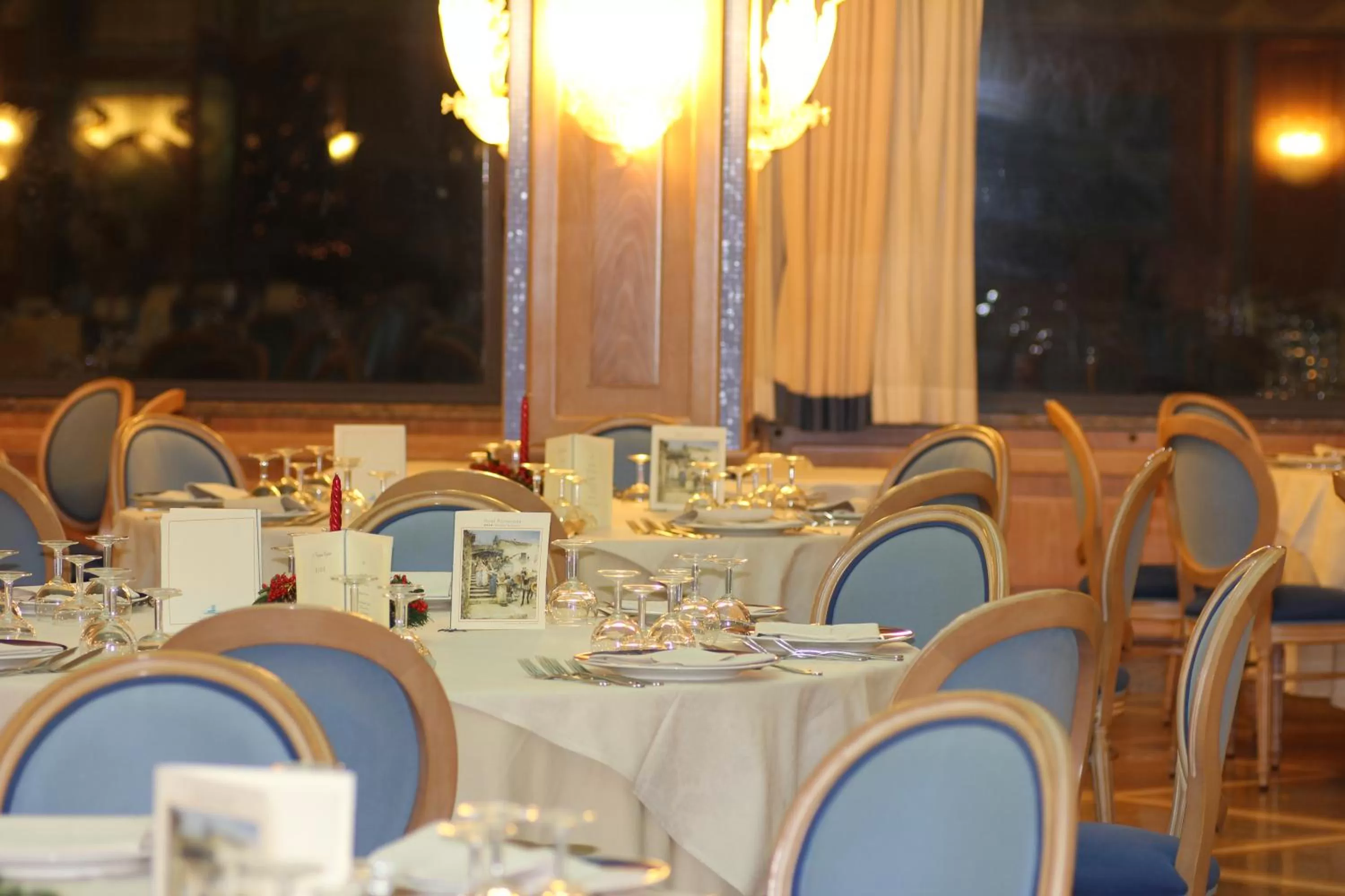 Restaurant/places to eat in Hotel Promenade