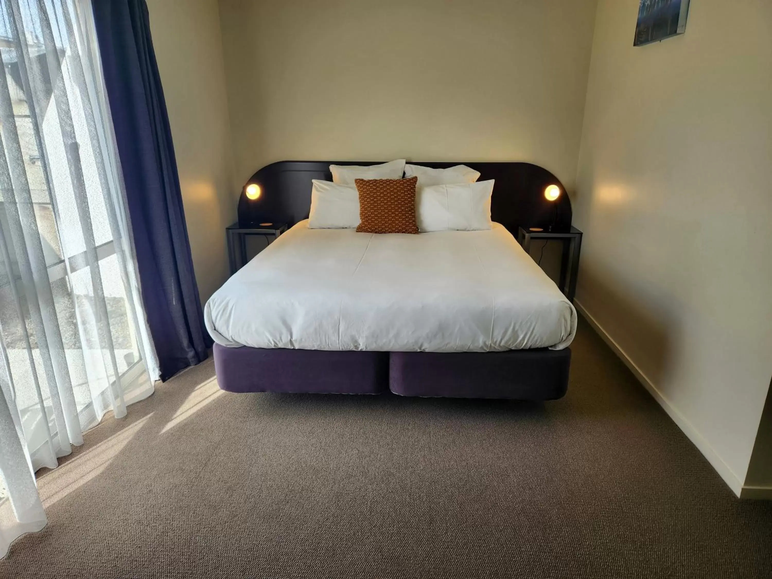 Bed in B-Ks Premier Motel Palmerston North