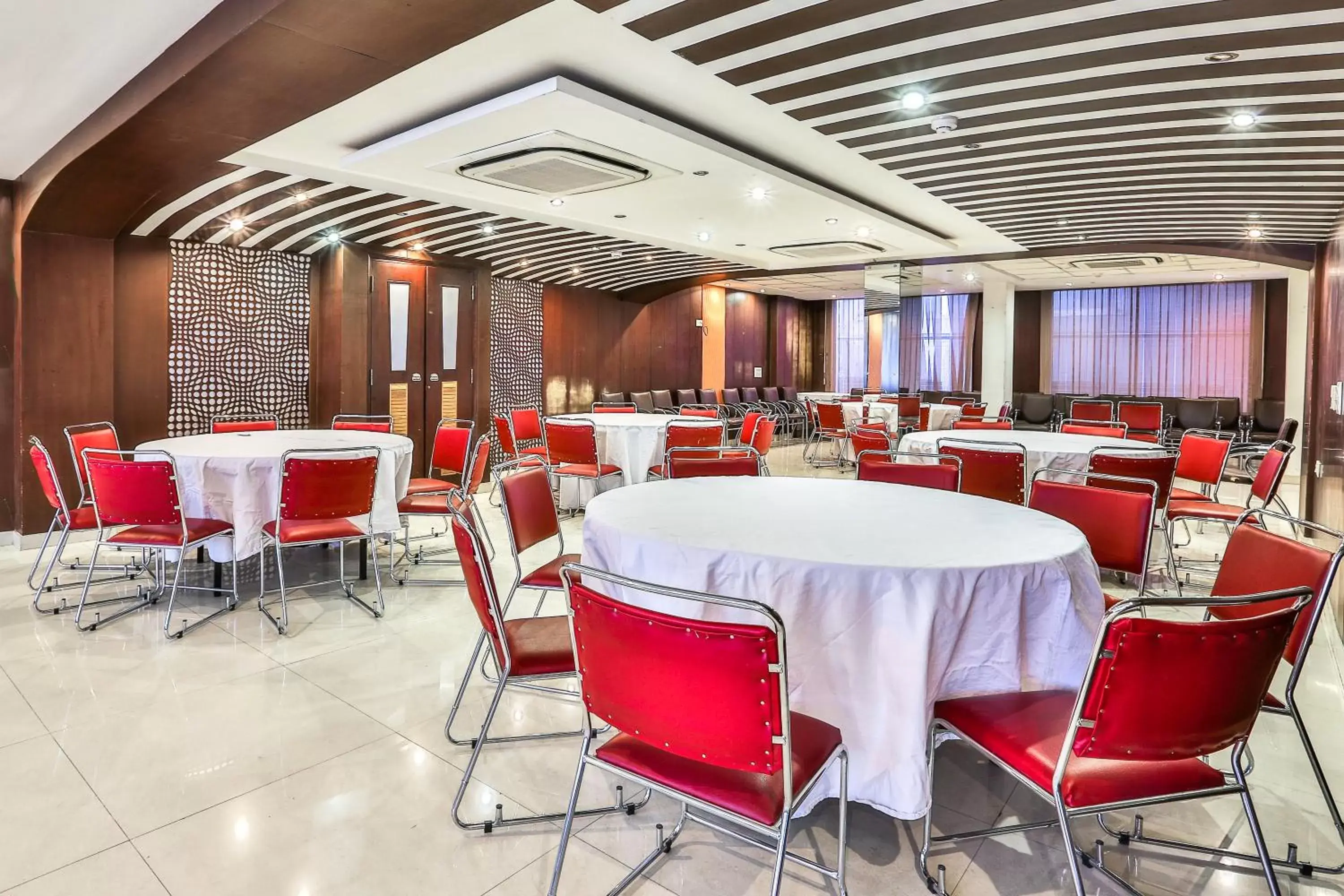 Business facilities in Airport Hotel Grand, New Delhi