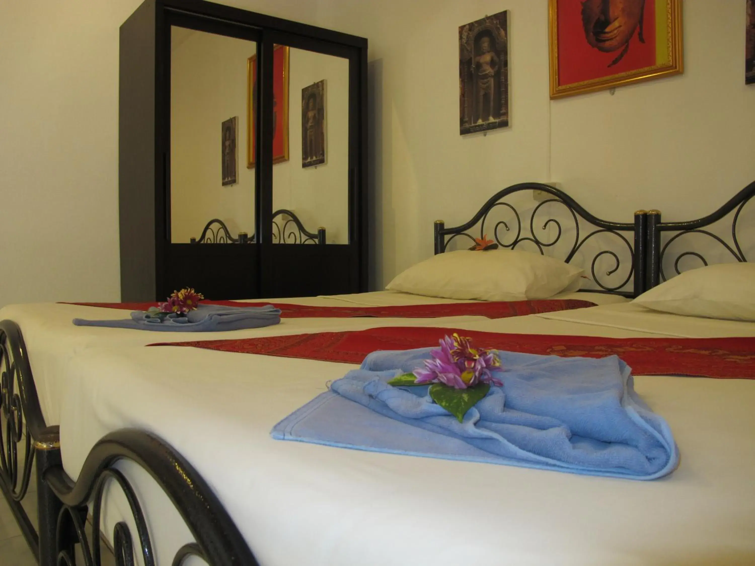 Bed in Lanta Island Resort - SHA Extra Plus