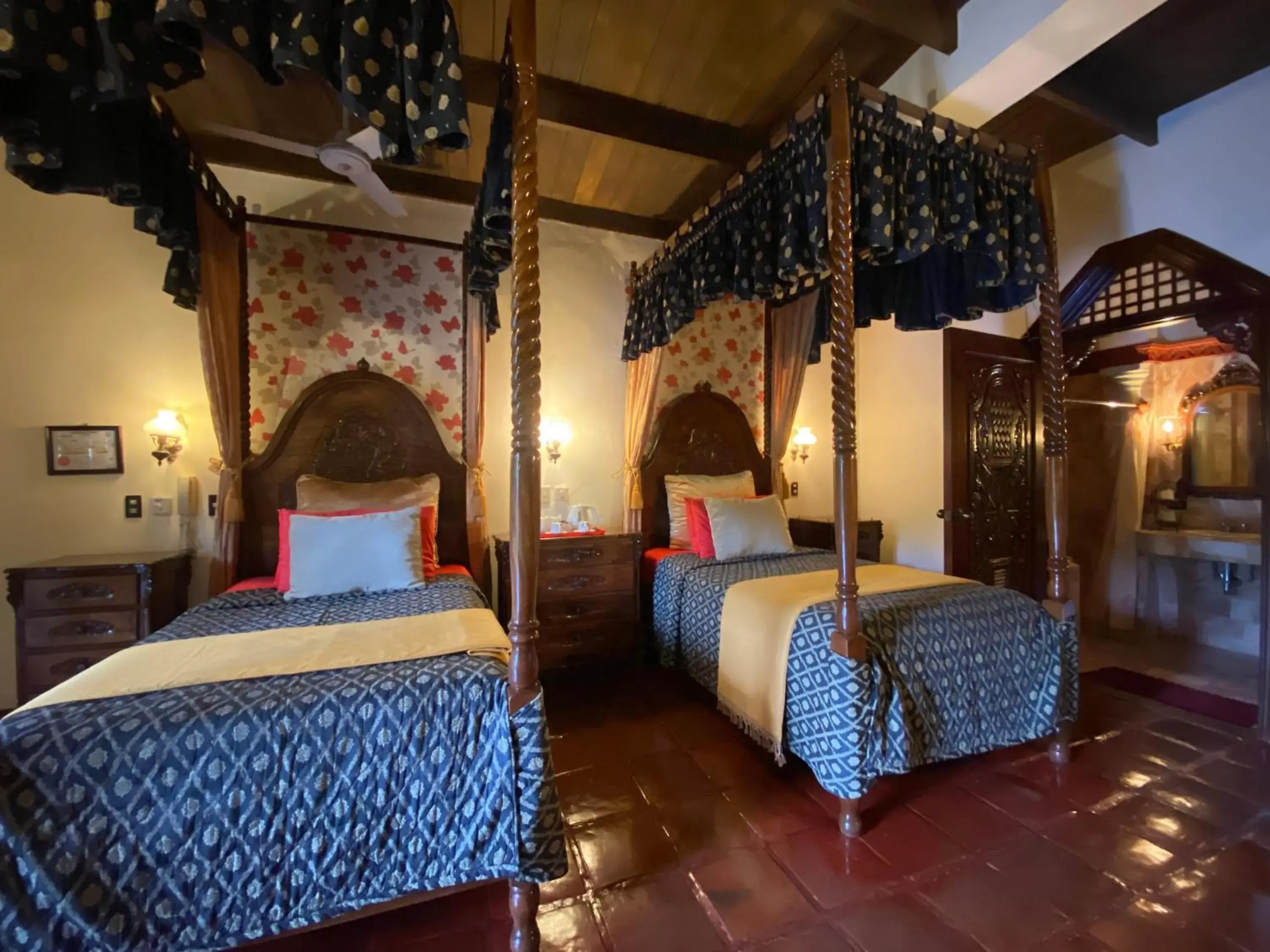 Standard Twin Room in Tropicana Castle Dive Resort powered by Cocotel