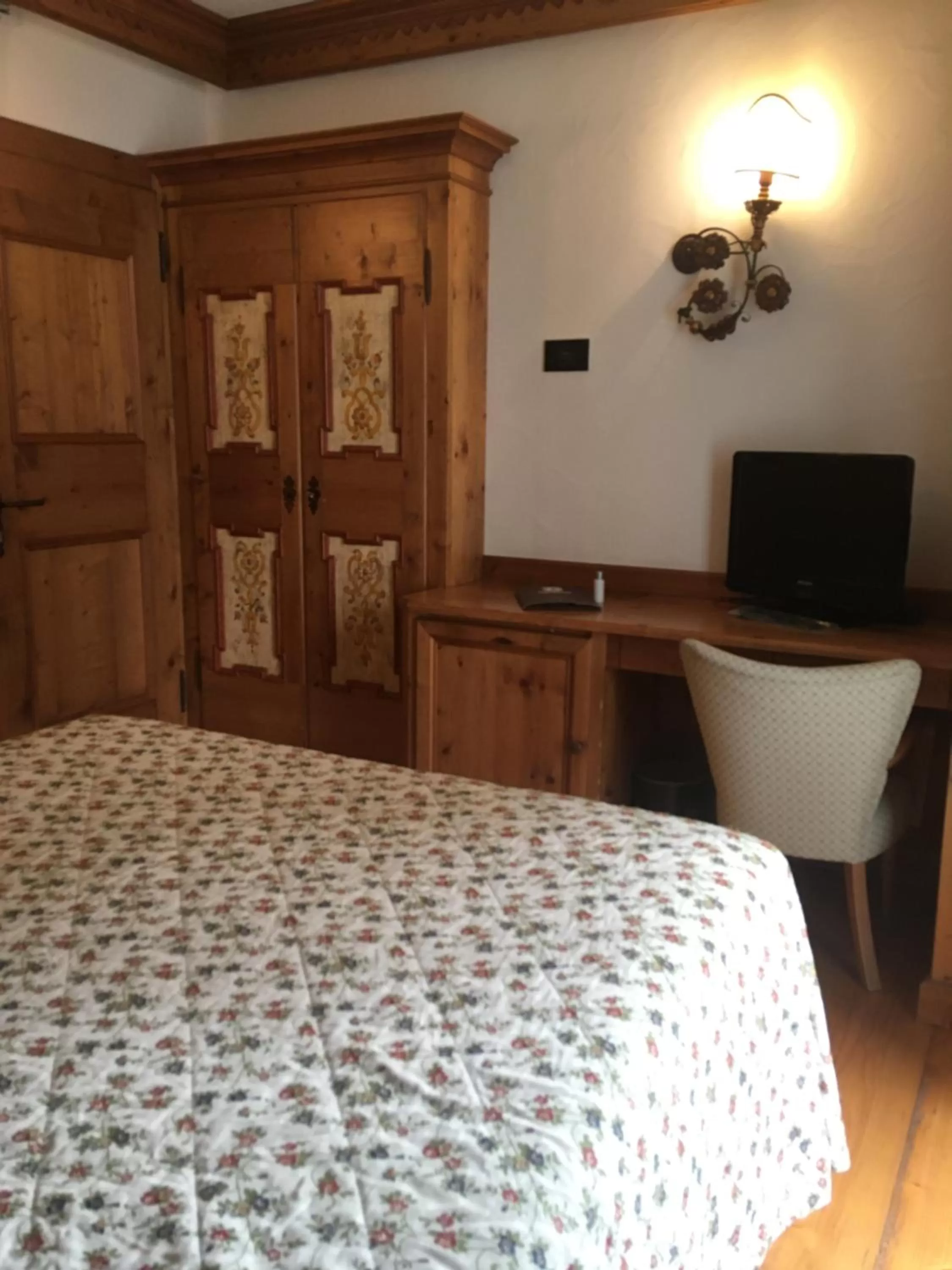 Bedroom, Bed in Hotel Cortina