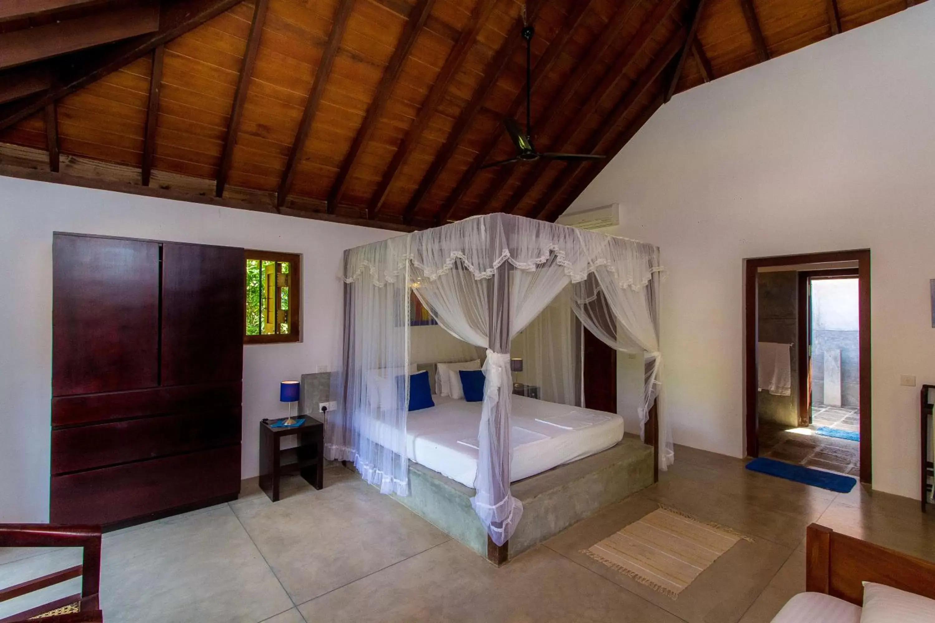 Country House Triple room with A/C in Palm Paradise Cabanas & Villas Beach Resort