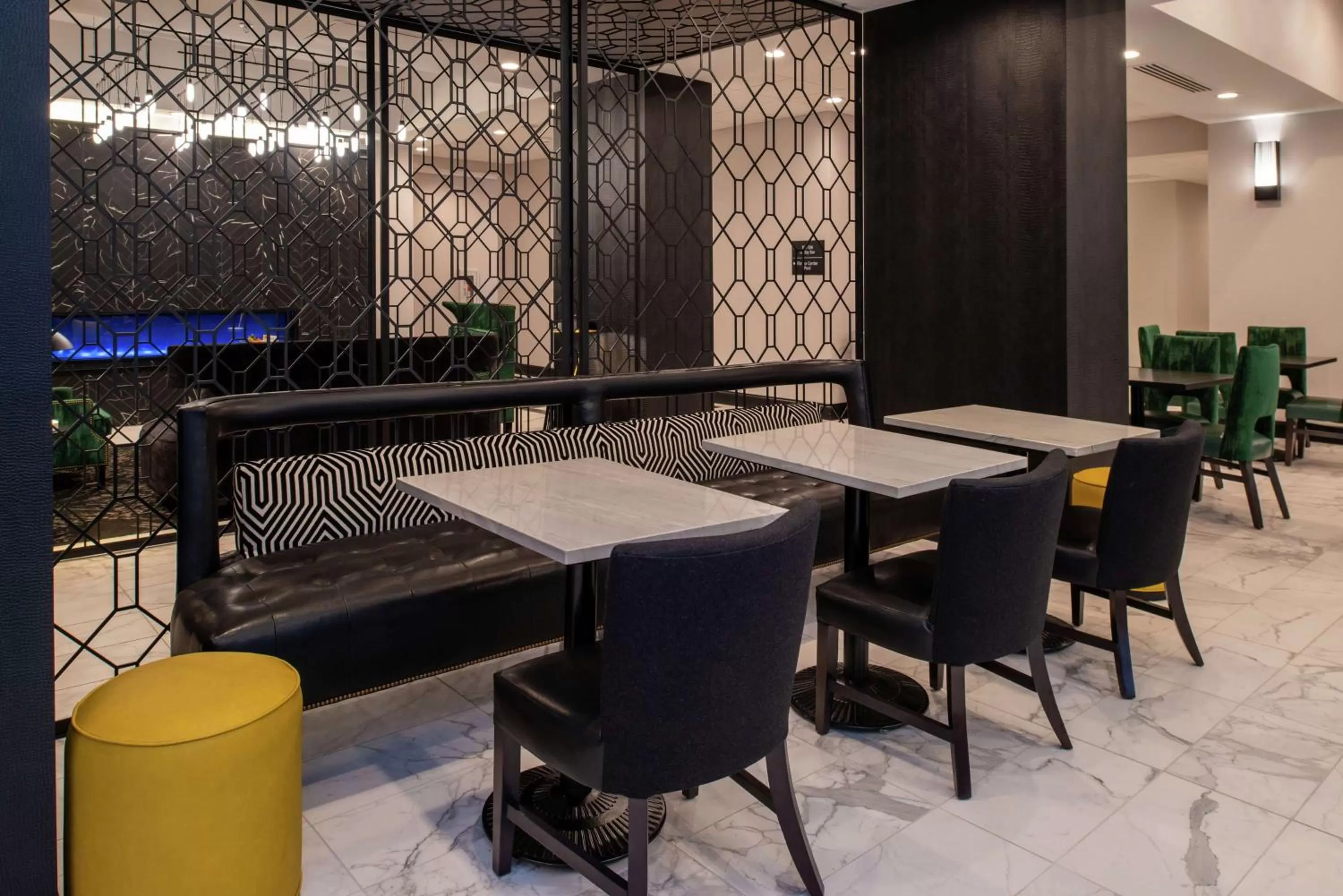 Breakfast in Hampton Inn & Suites Winston-Salem Downtown