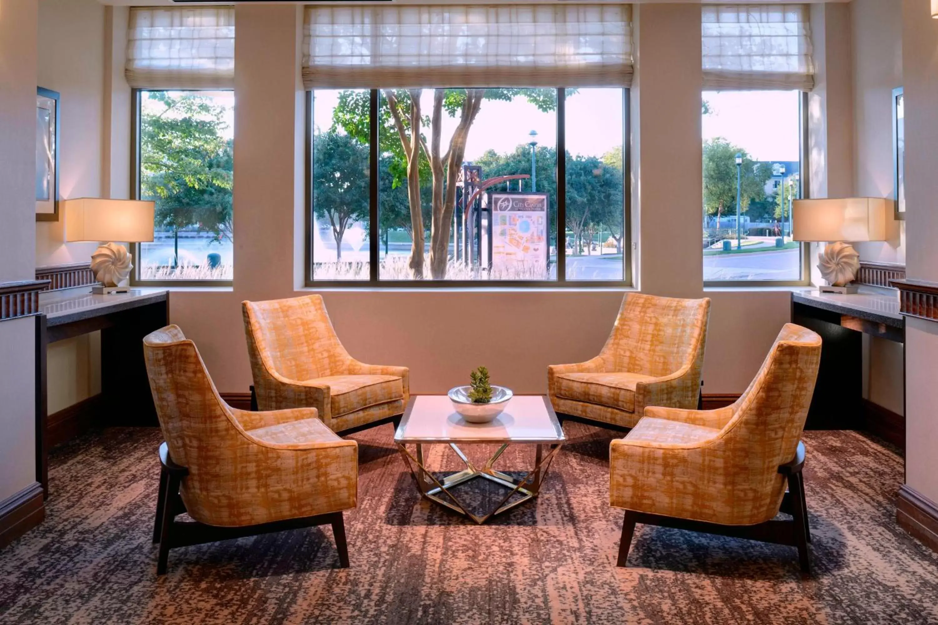 Meeting/conference room, Seating Area in Newport News Marriott at City Center