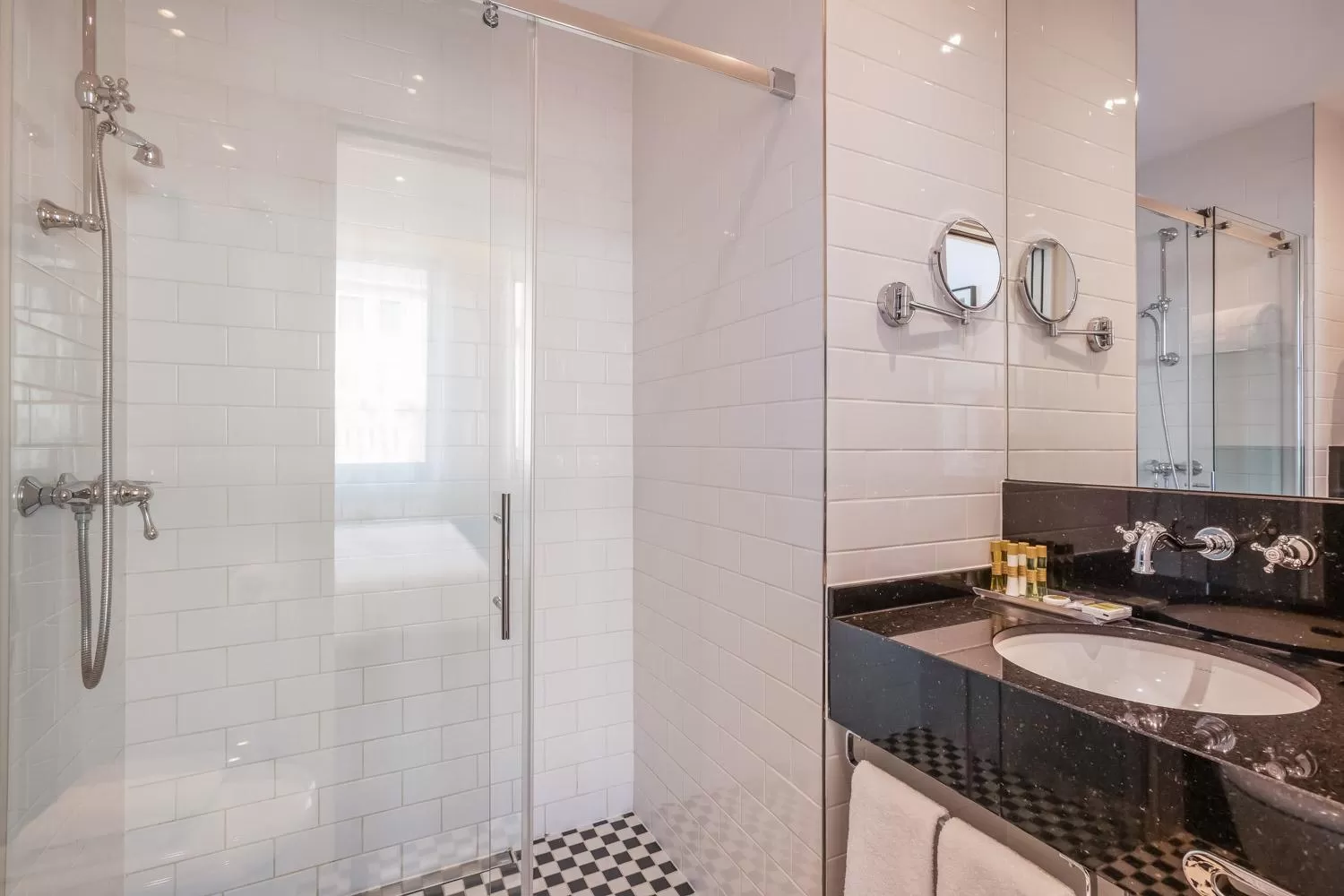 Shower in Eurostars Danube Budapest