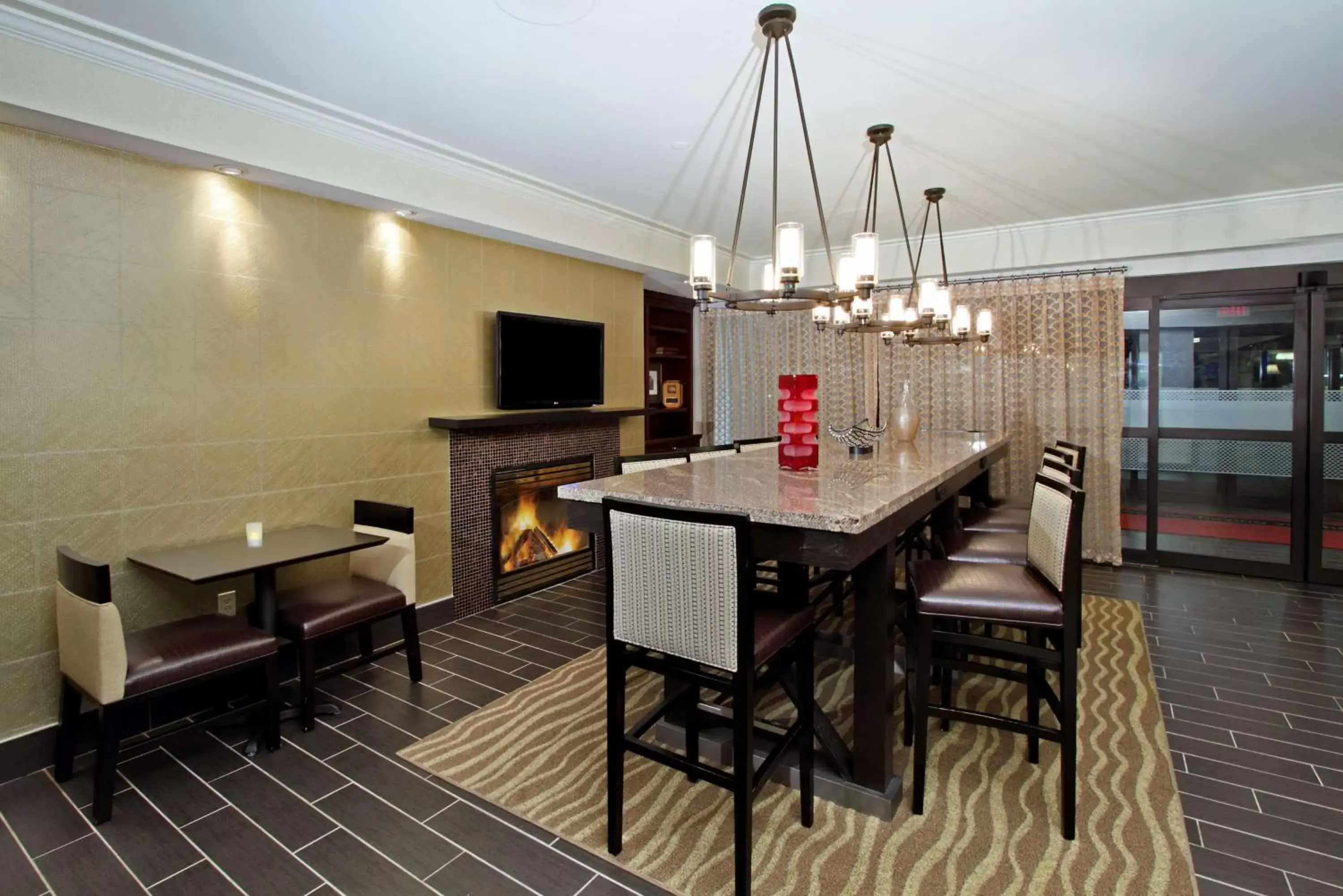 Lobby or reception, Dining Area in Hampton Inn Philadelphia-Great Valley
