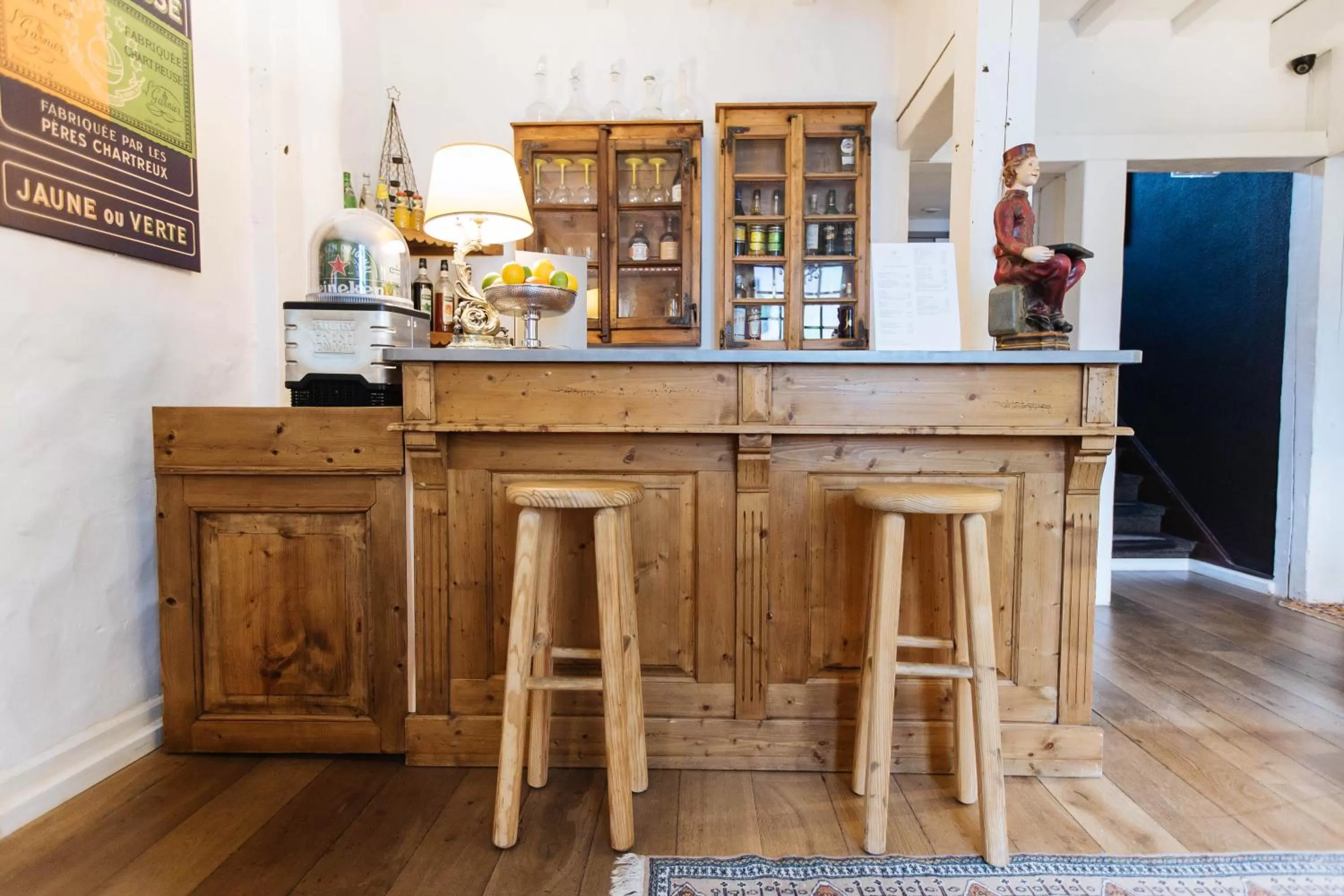 Lounge or bar in Coeur des Neiges