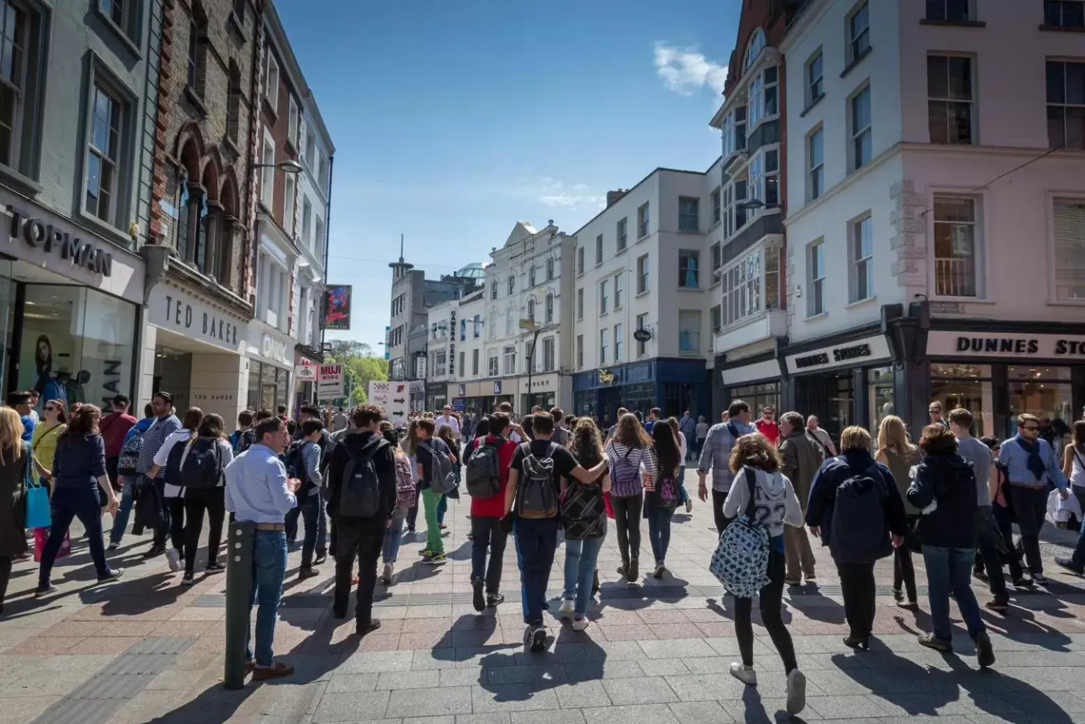 Shopping Area in Maldron Hotel Kevin Street