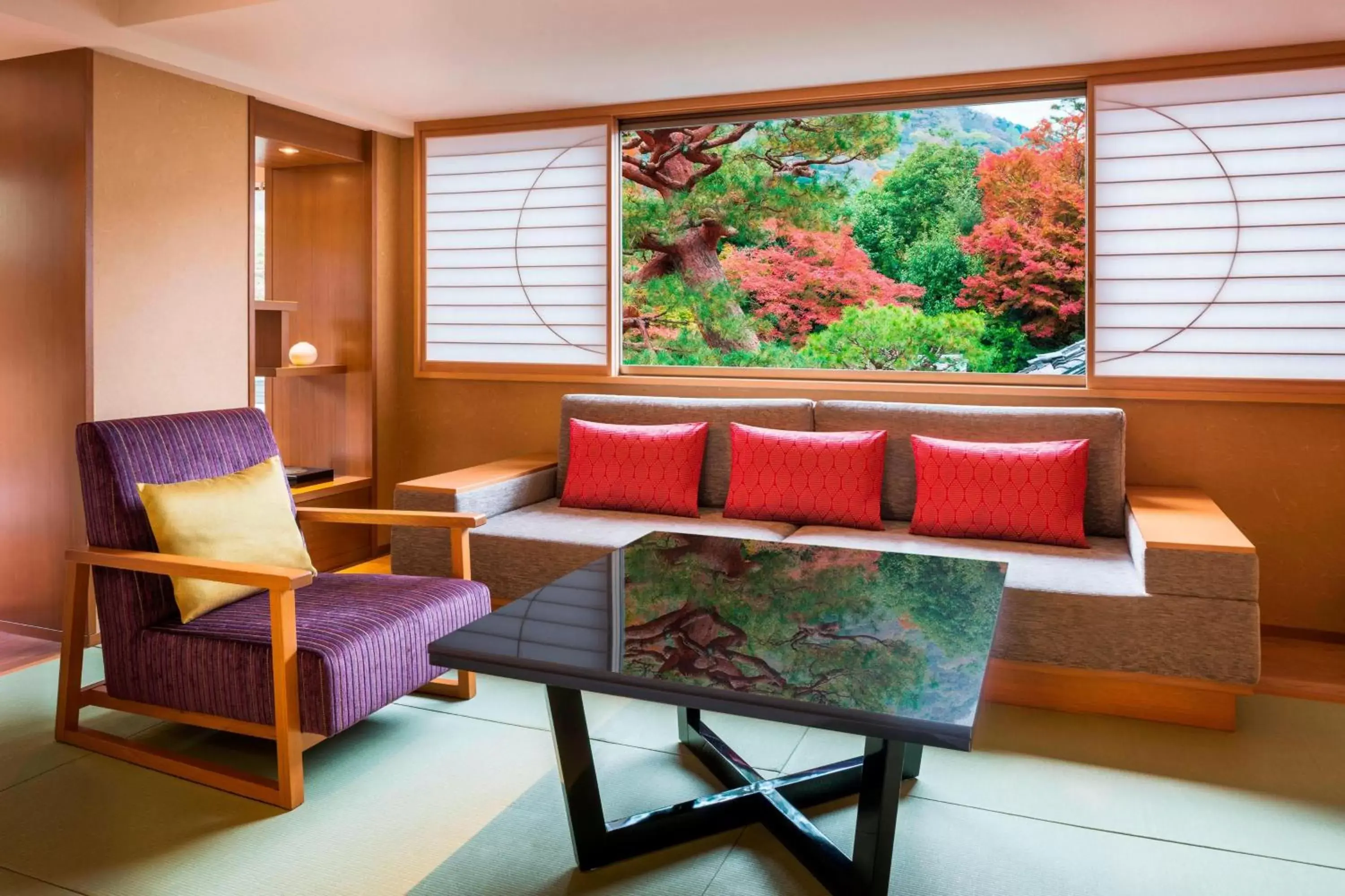 Living room, Seating Area in Suiran, a Luxury Collection Hotel, Kyoto