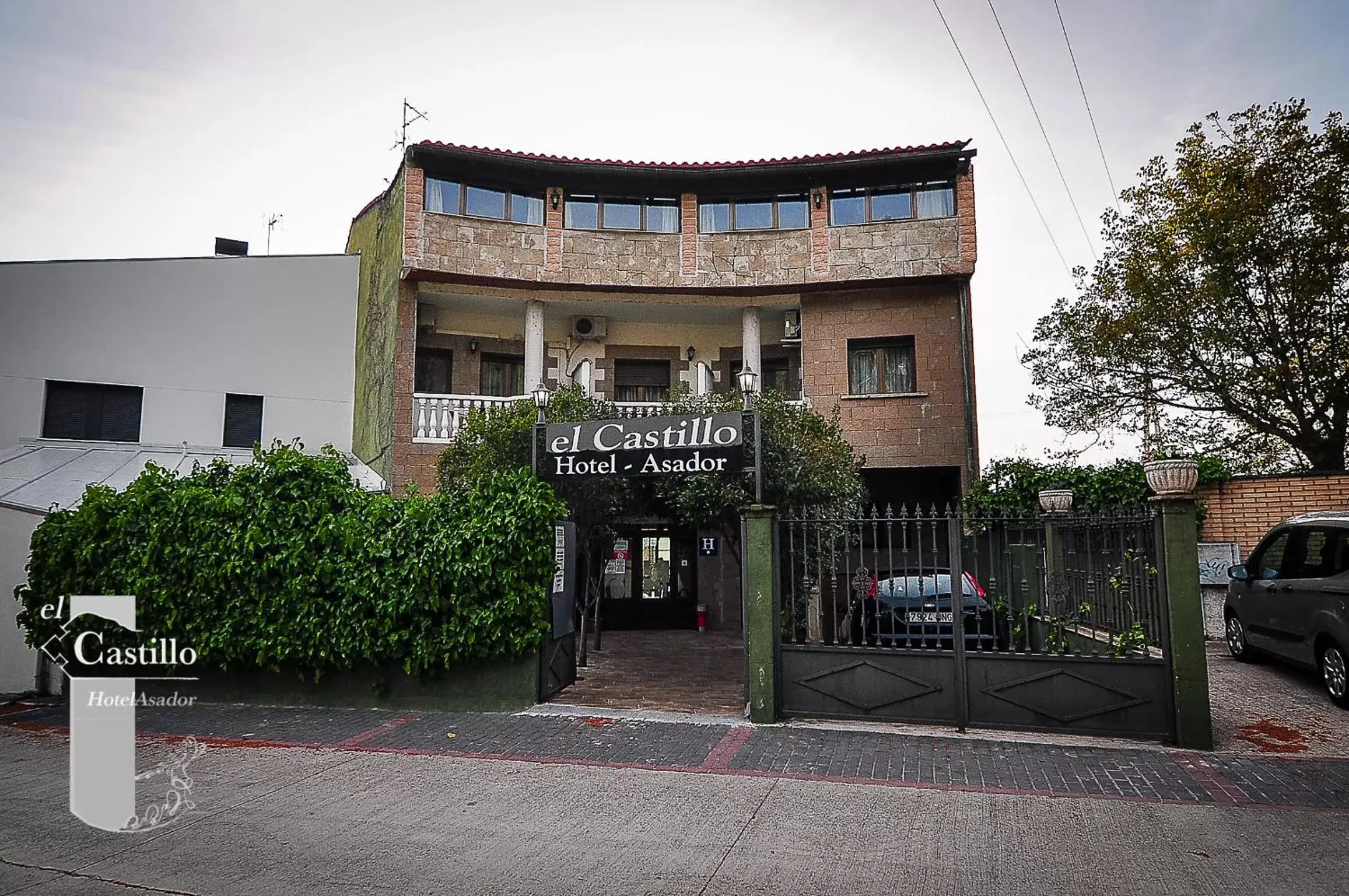 Facade/entrance, Property Building in Hotel Rural el Castillo