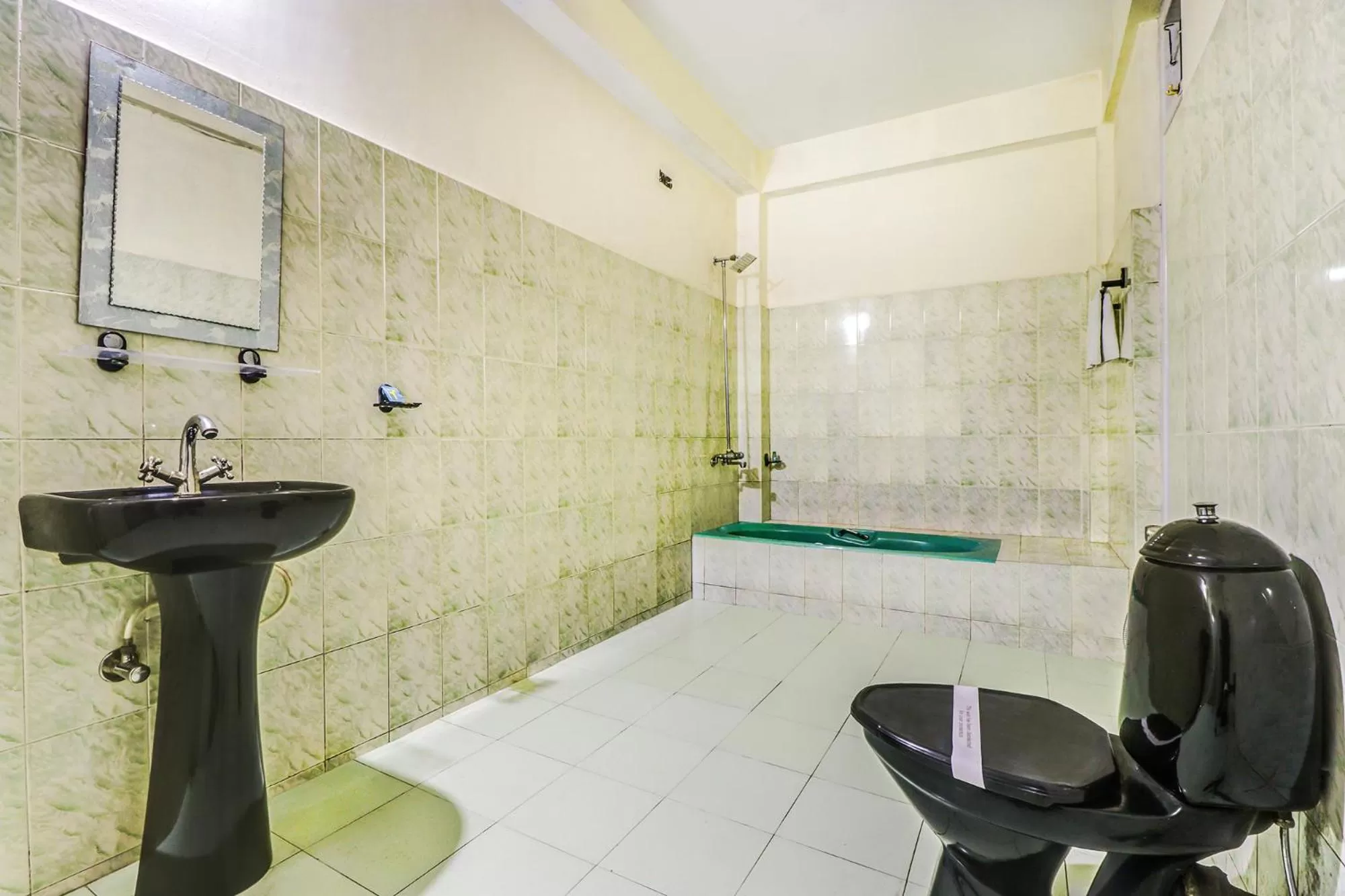 Toilet, Bathroom in FabHotel Oak Ridge Retreat I