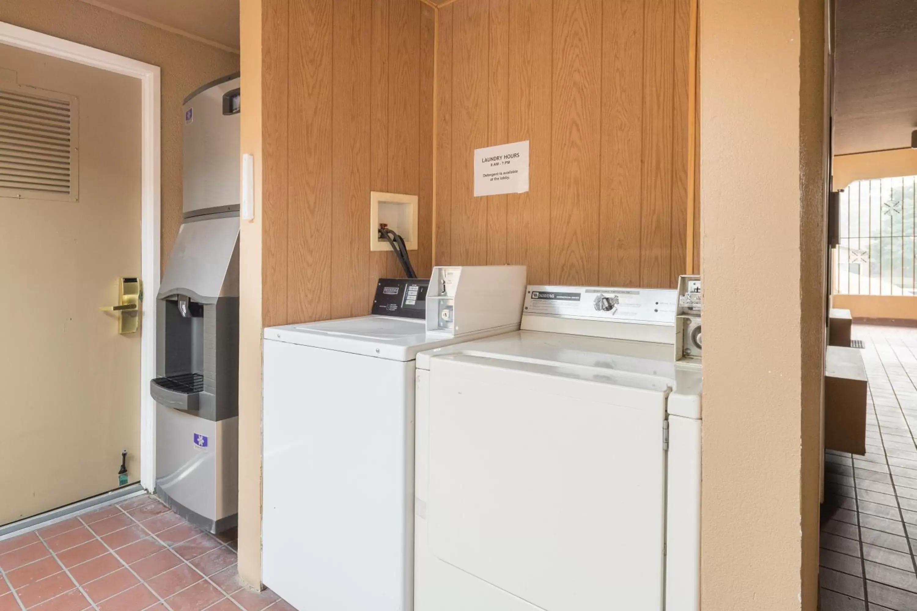 Other, Kitchen/Kitchenette in Travel Inn Sunnyvale