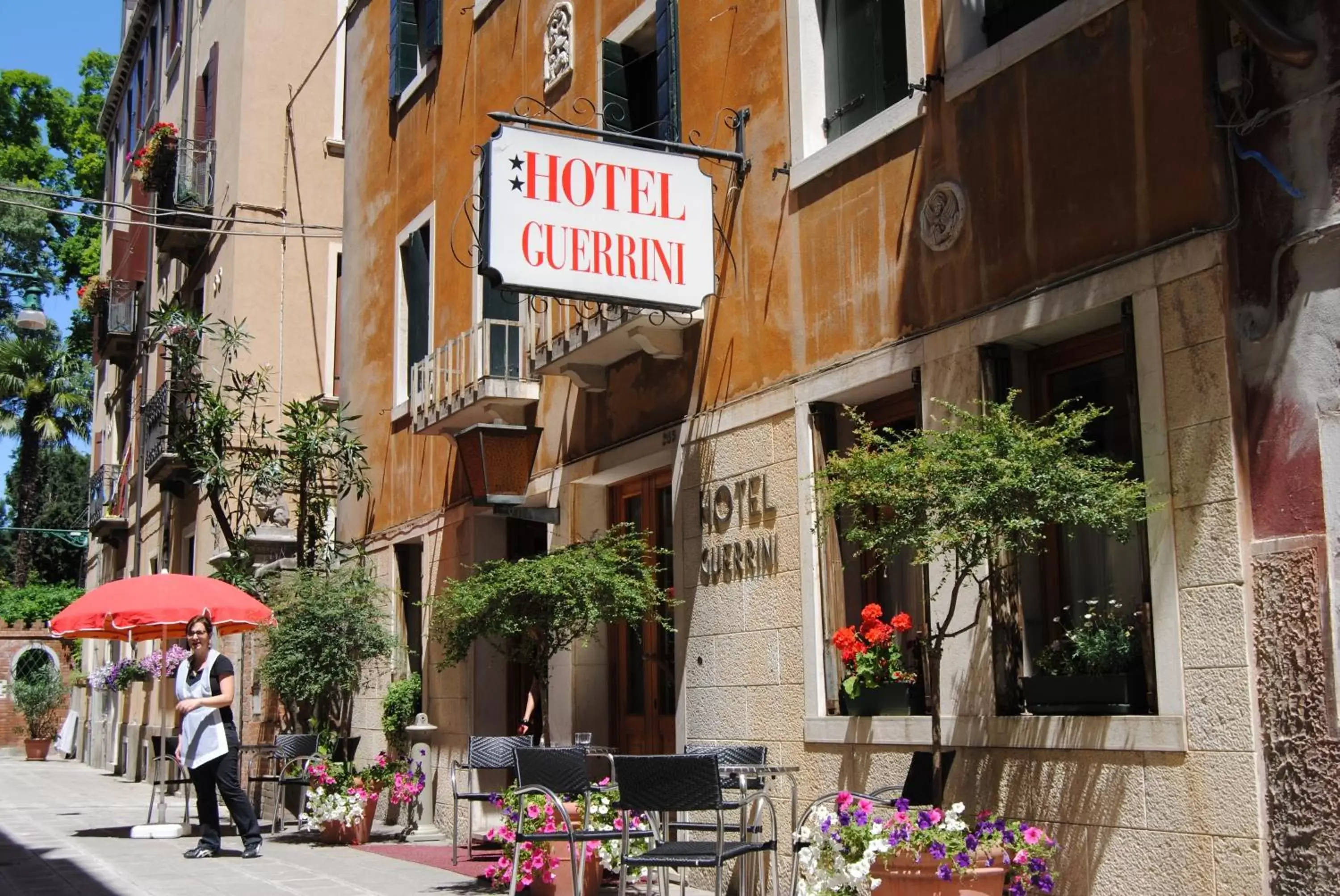 Facade/entrance in Hotel Guerrini