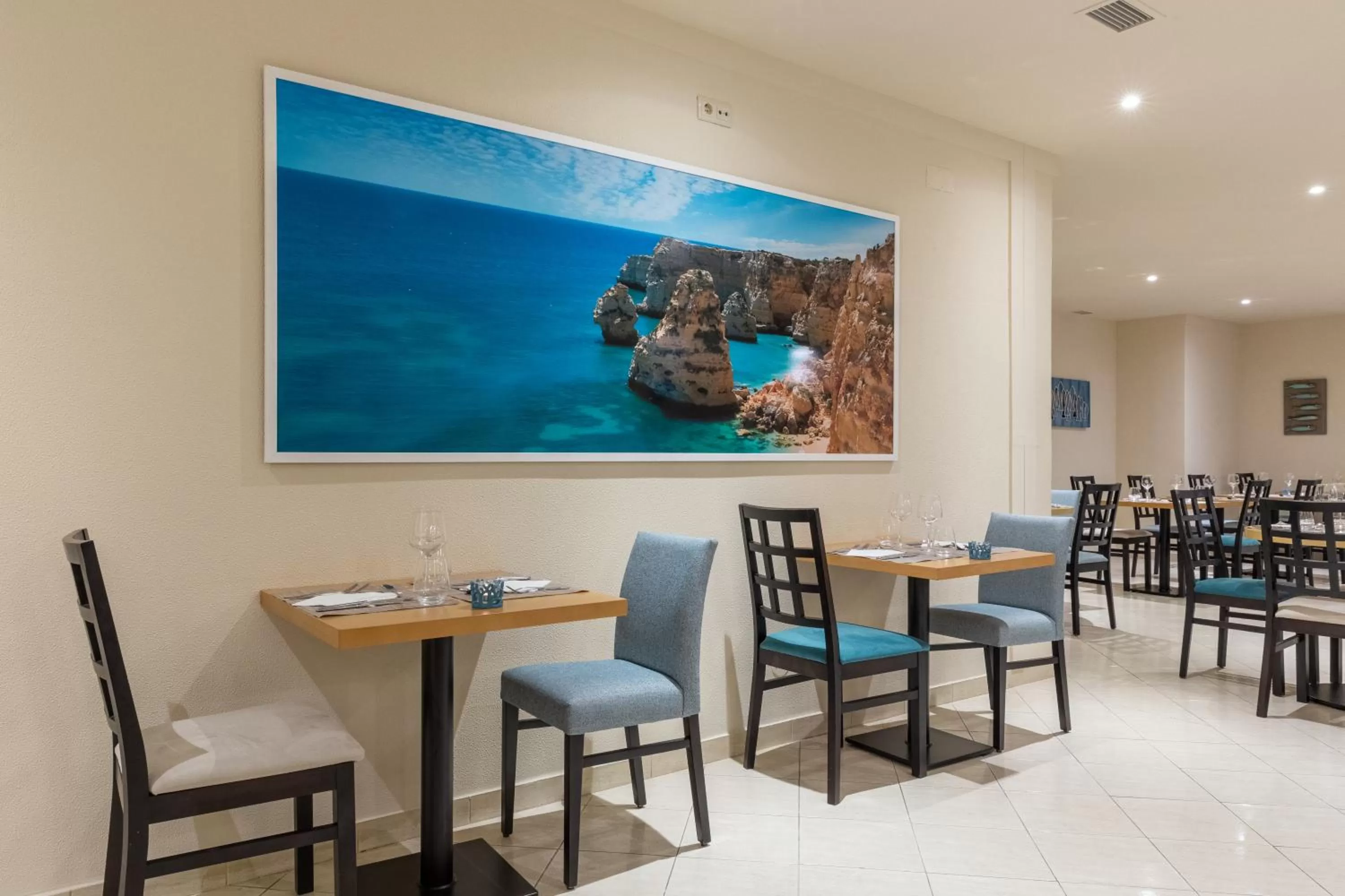 Restaurant/places to eat in The Navigator - Solaqua