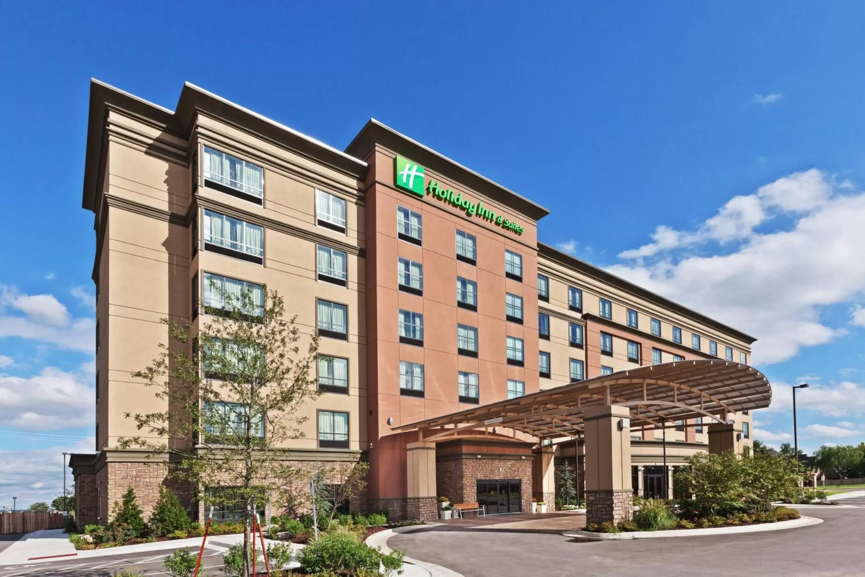 Property building in Holiday Inn Hotel & Suites Tulsa South, an IHG Hotel