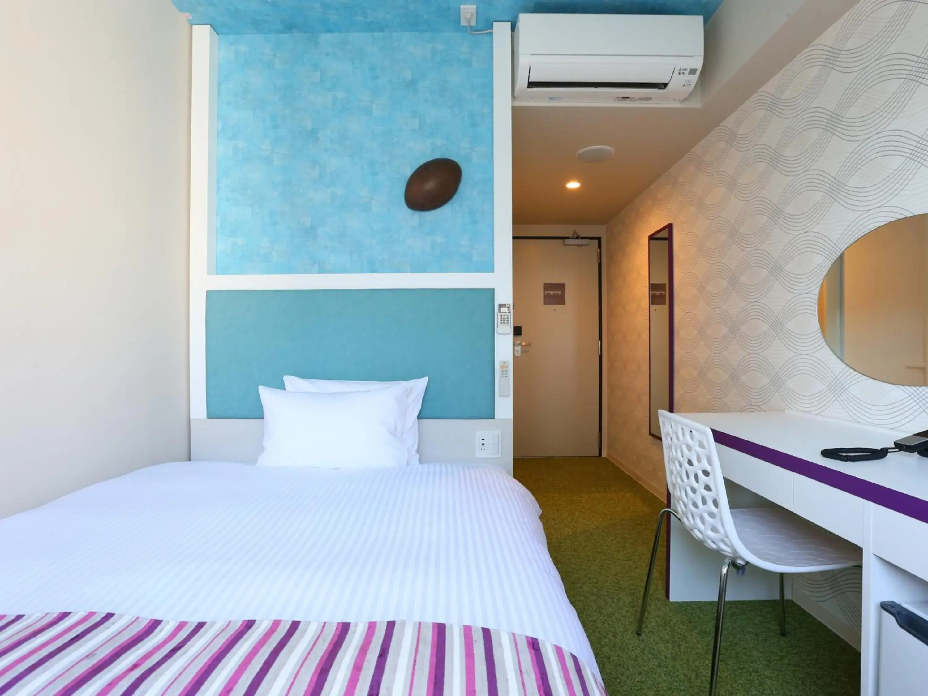 Bed in Hotel Wing International Select Higashi Osaka