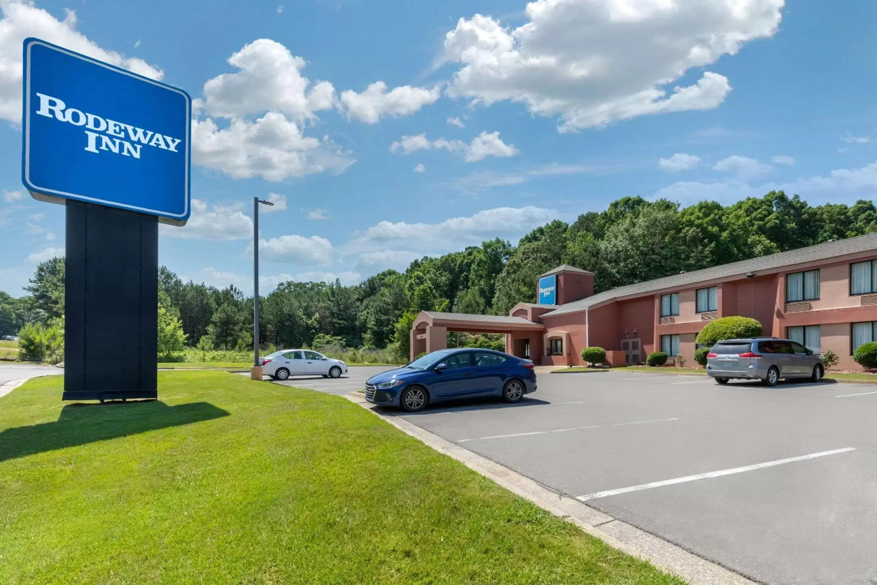 Property Building in Rodeway Inn Tuscaloosa near University